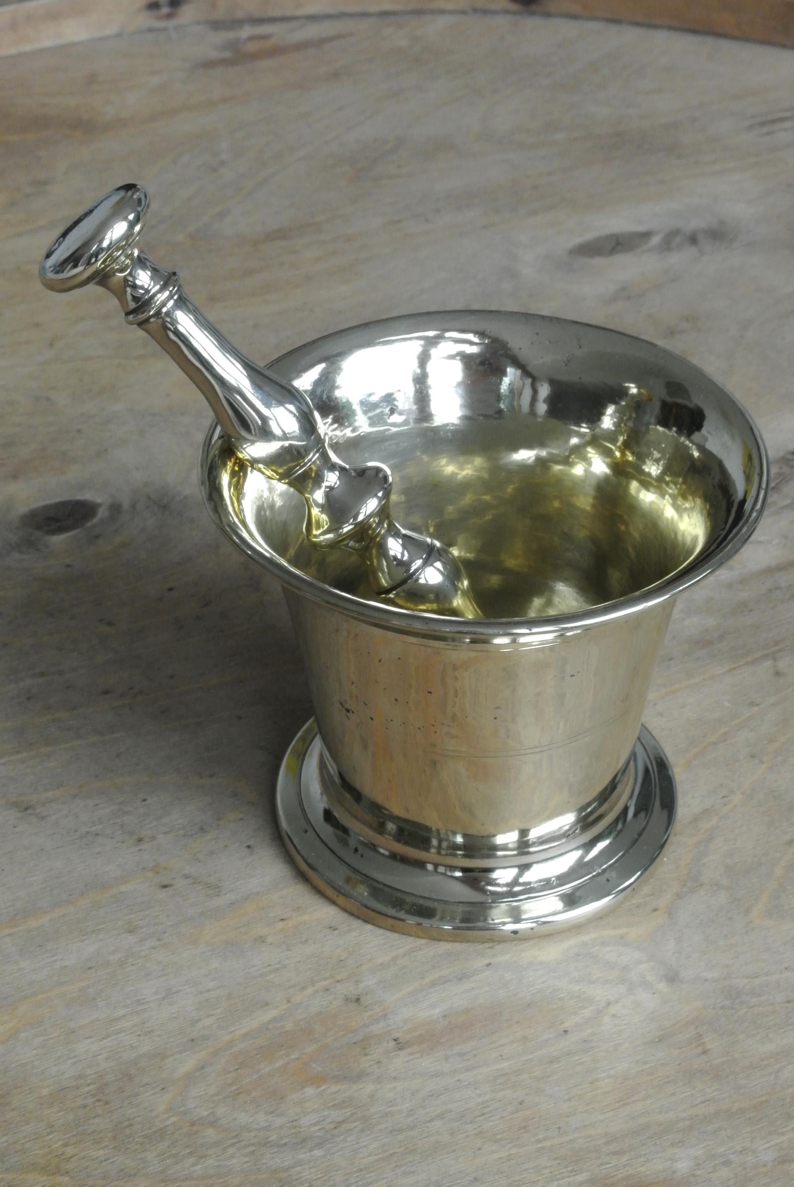 Good Victorian English Early 19th Century Brass Mortar & Pestle (1 of 5) Good Victorian English Early 19th Century Brass Mortar & Pestle (1 of 5)