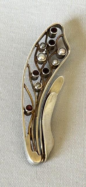 Vintage Art Nouveau Silver Gilt Leaf Brooch (1 of 4) Vintage Art Nouveau Silver Gilt Leaf Brooch (1 of 4)