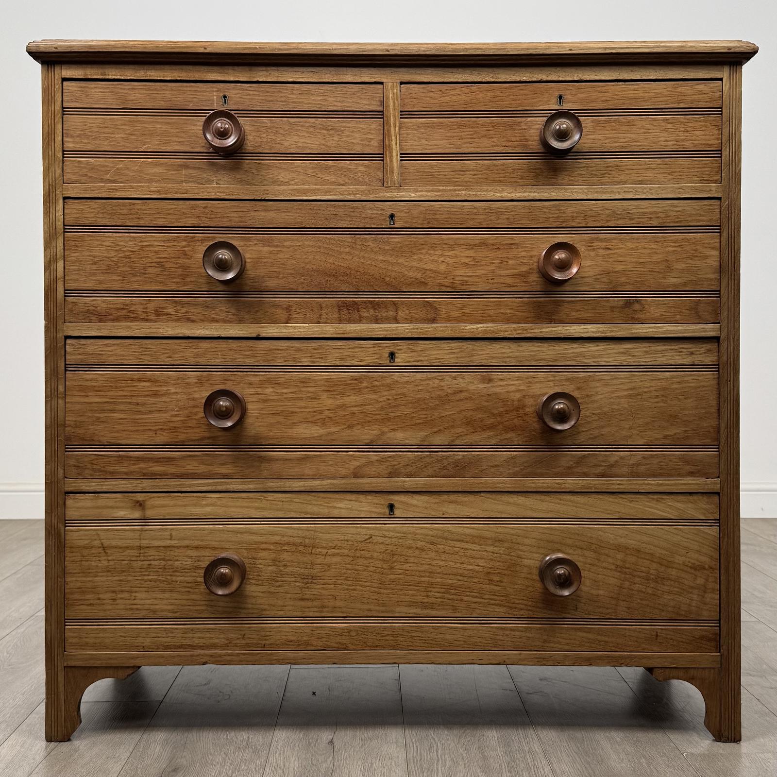 Antique 20th Century Edwardian Chest of Drawers in Oak (1 of 11) Antique 20th Century Edwardian Chest of Drawers in Oak (1 of 11)