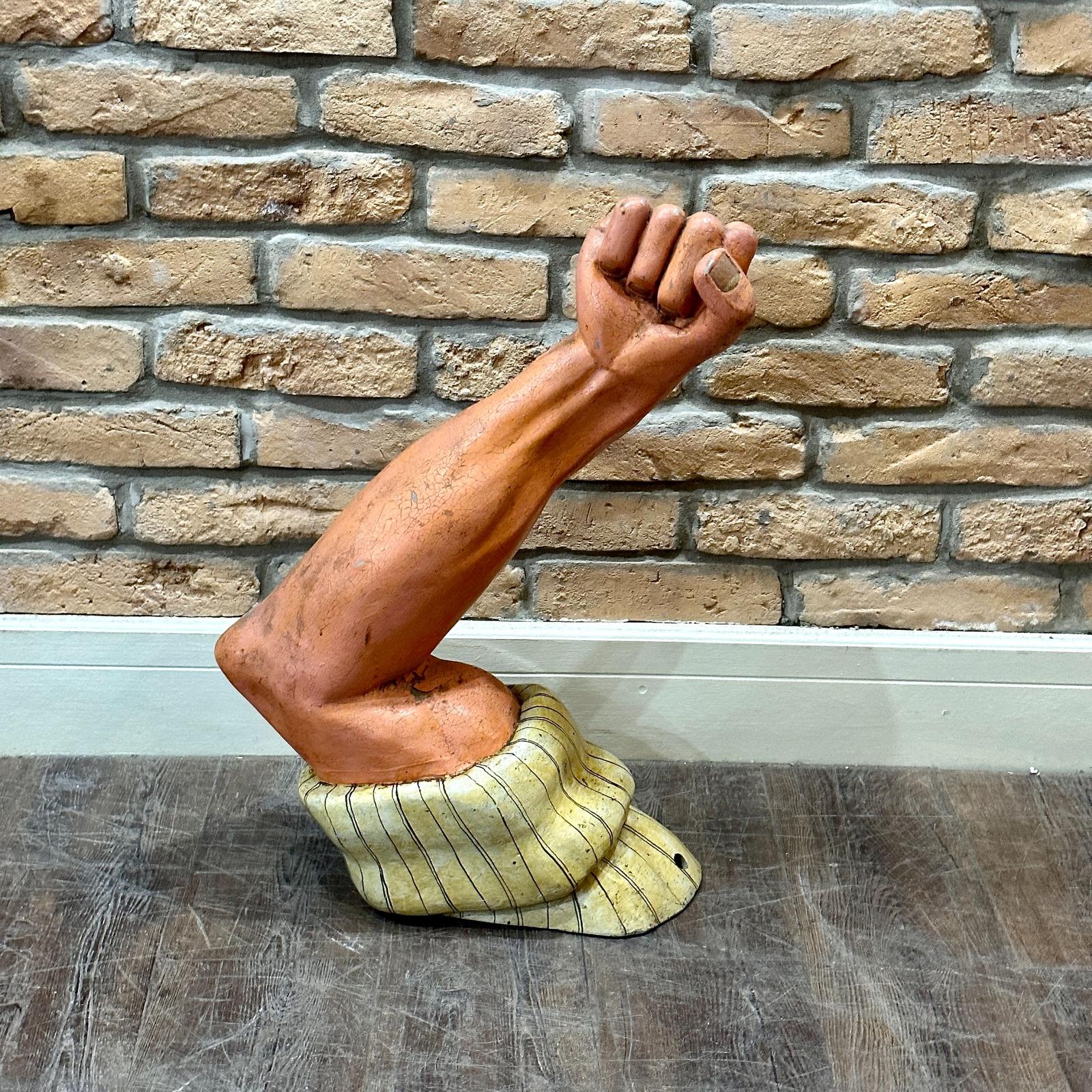 Strongarm Beer Sign (1 of 6) Strongarm Beer Sign (1 of 6)