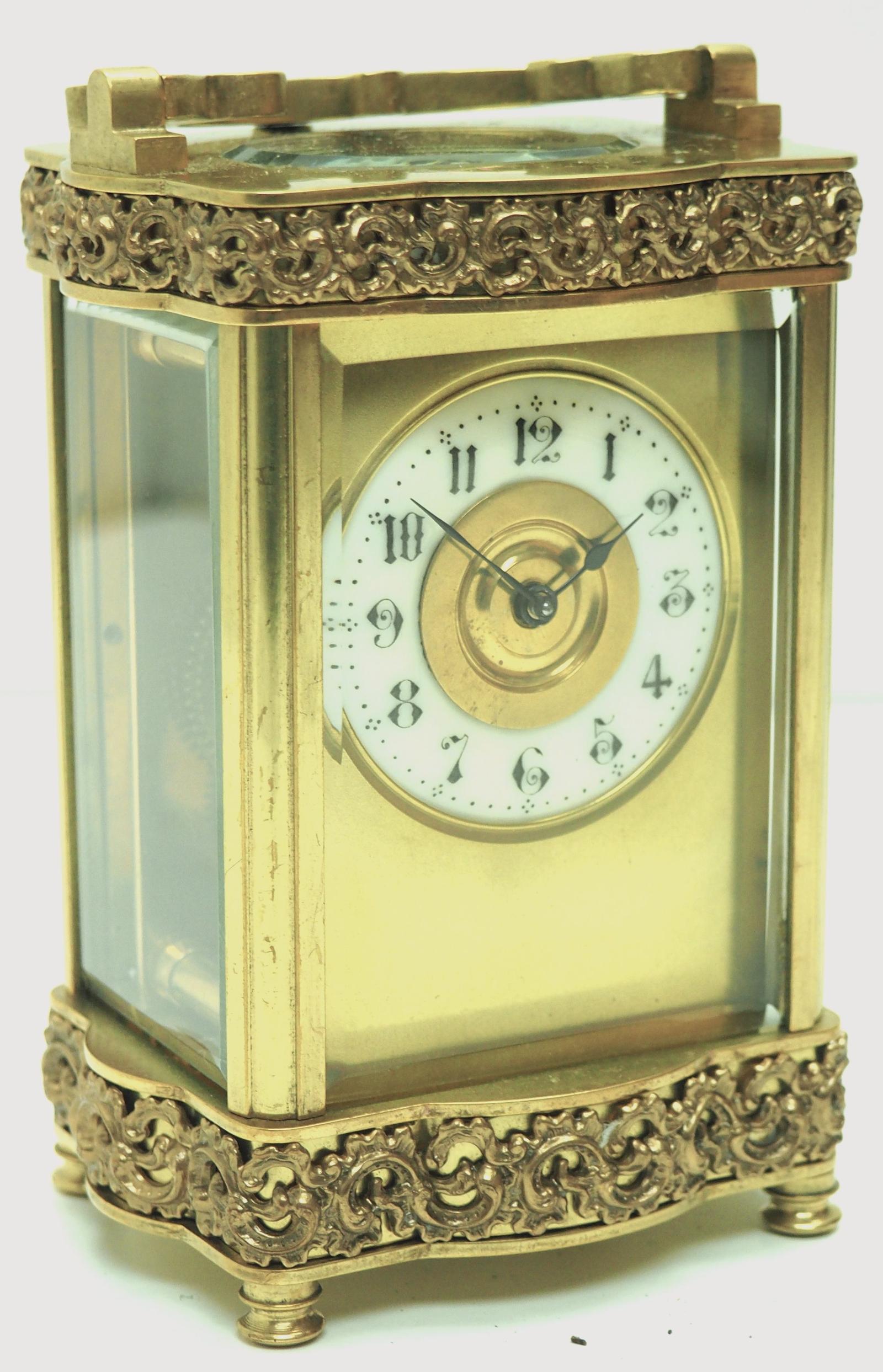Nice Antique French 8-day Carriage Clock Serpentine Case Fleur De Lis Decorations (1 of 11)