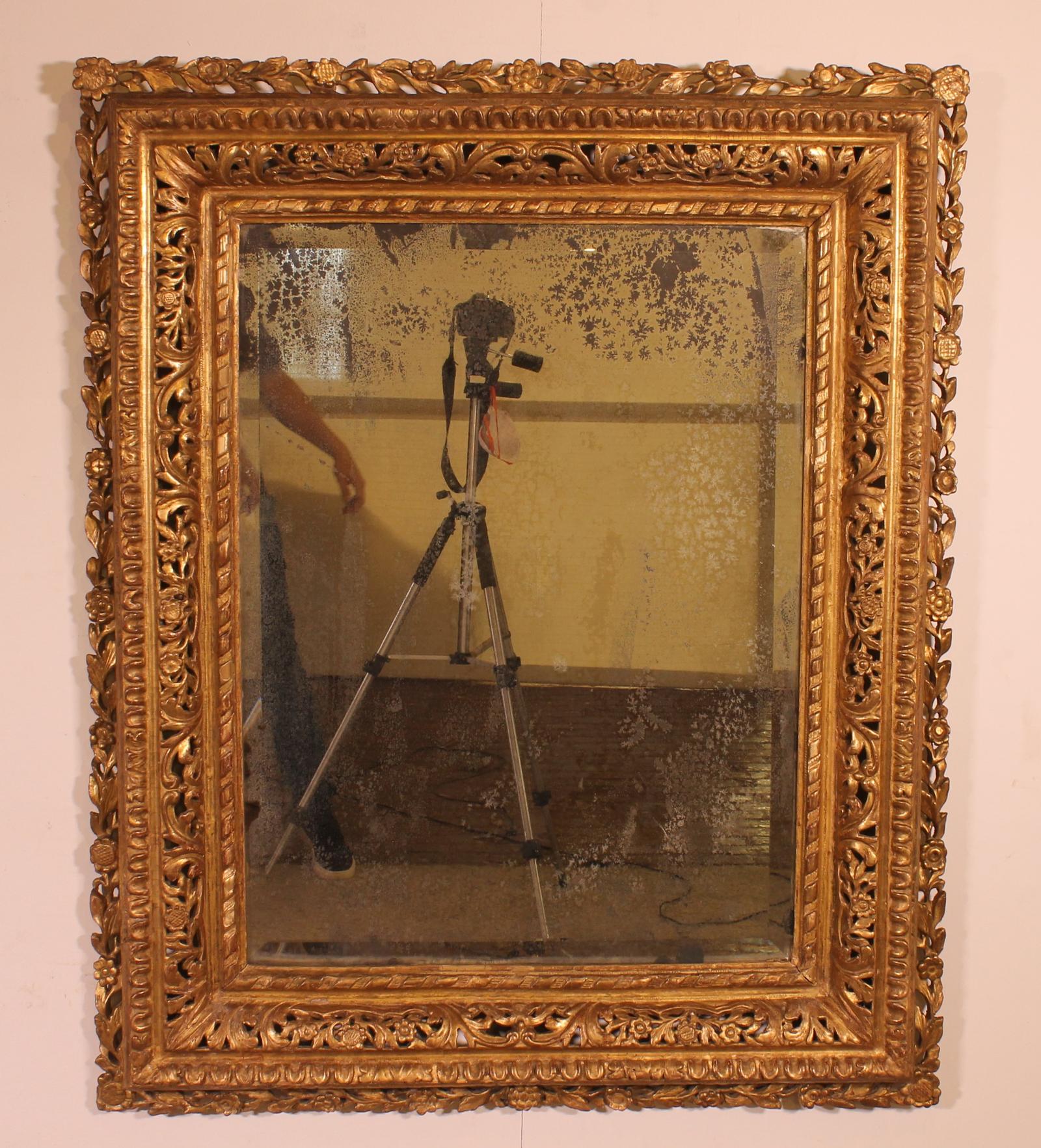 18th Century Italian Mirror in Gilded Wood (1 of 12)