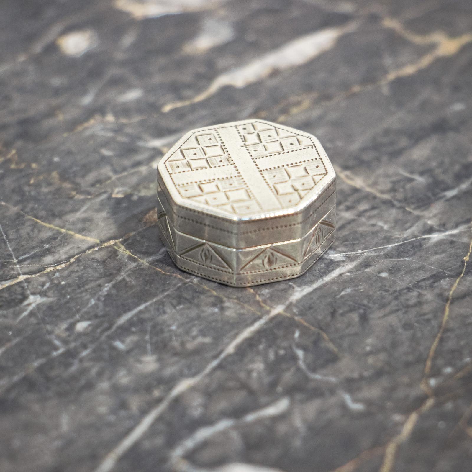 Stunning George III Silver Vinaigrette (1 of 7)