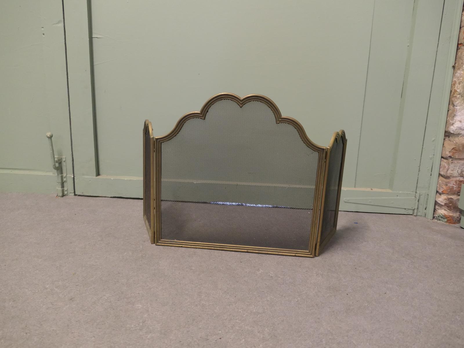 Decorative Italian Folding Brass Fire Guard (1 of 6) Decorative Italian Folding Brass Fire Guard (1 of 6)