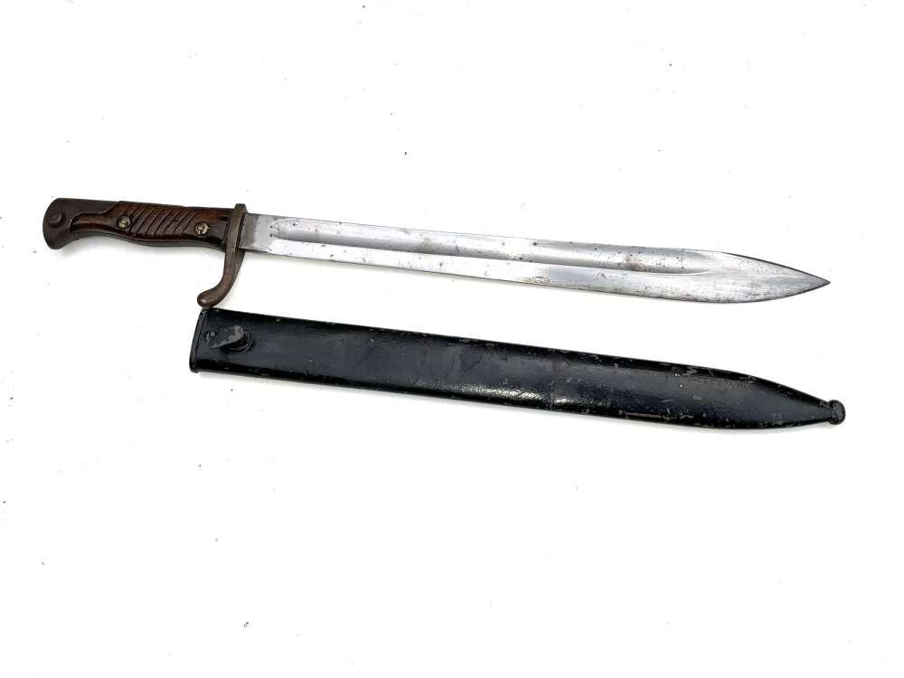 GERMAN 1WW BUTCHER BAYONET & SCABBARD (1 of 16) GERMAN 1WW BUTCHER BAYONET & SCABBARD (1 of 16)