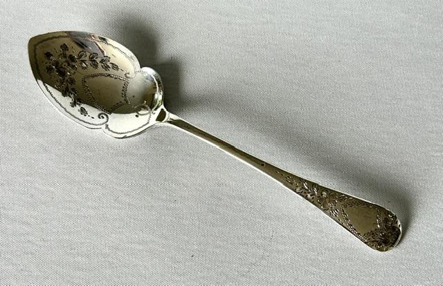 Charming George V Engraved Silver Preserve Spoon (1 of 5) Charming George V Engraved Silver Preserve Spoon (1 of 5)
