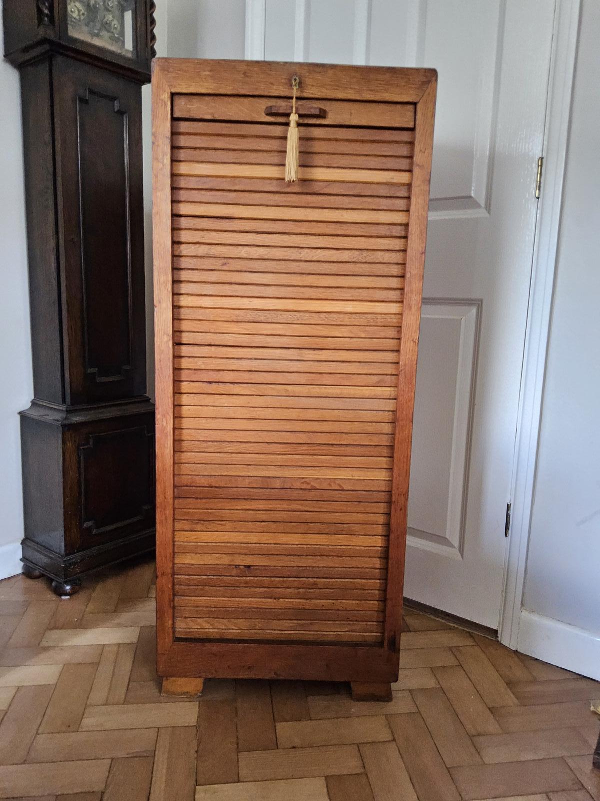 Golden Oak Cupboards - main image
