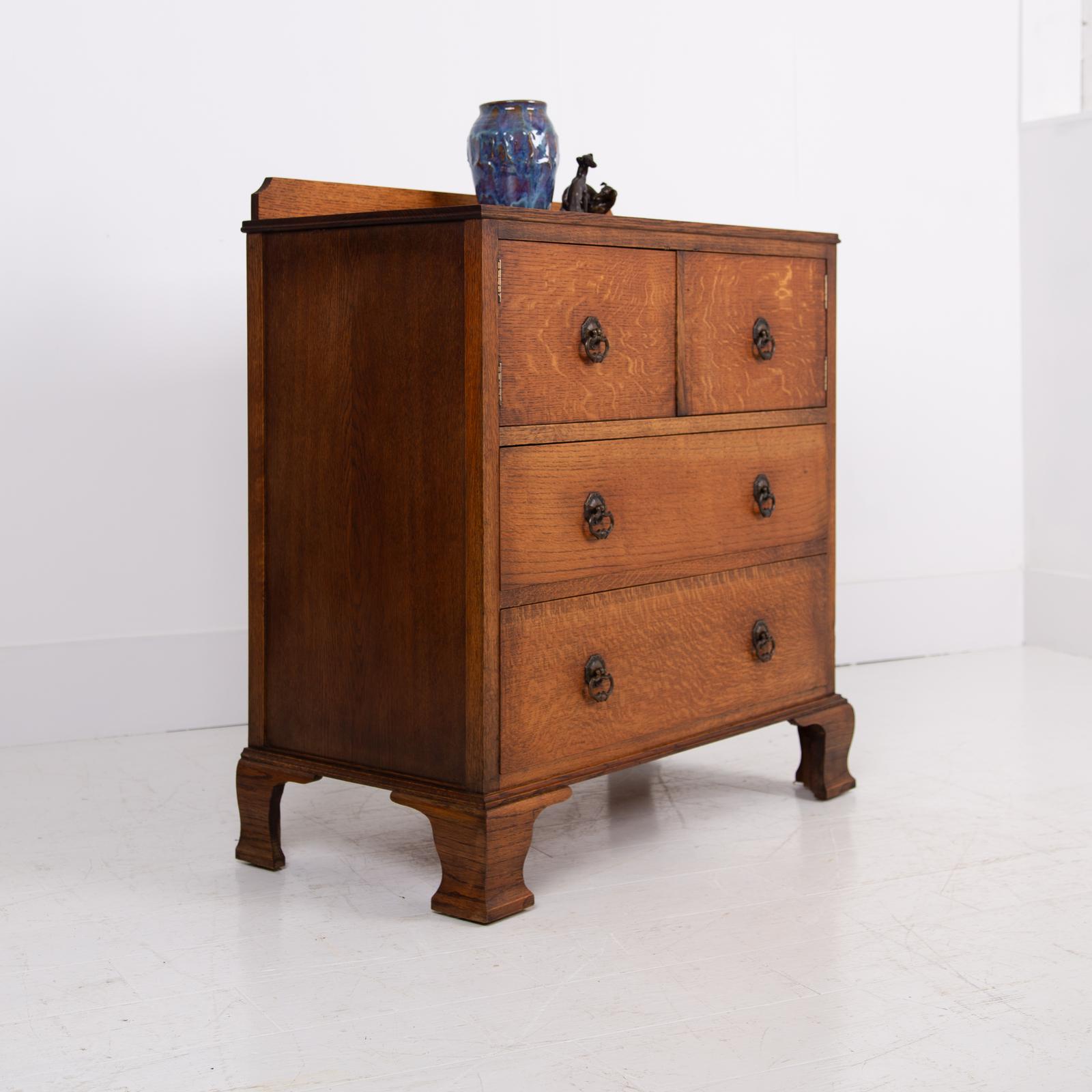 Charming Oak Chest of Drawers With Storage C1920 (1 of 15) Charming Oak Chest of Drawers With Storage C1920 (1 of 15)