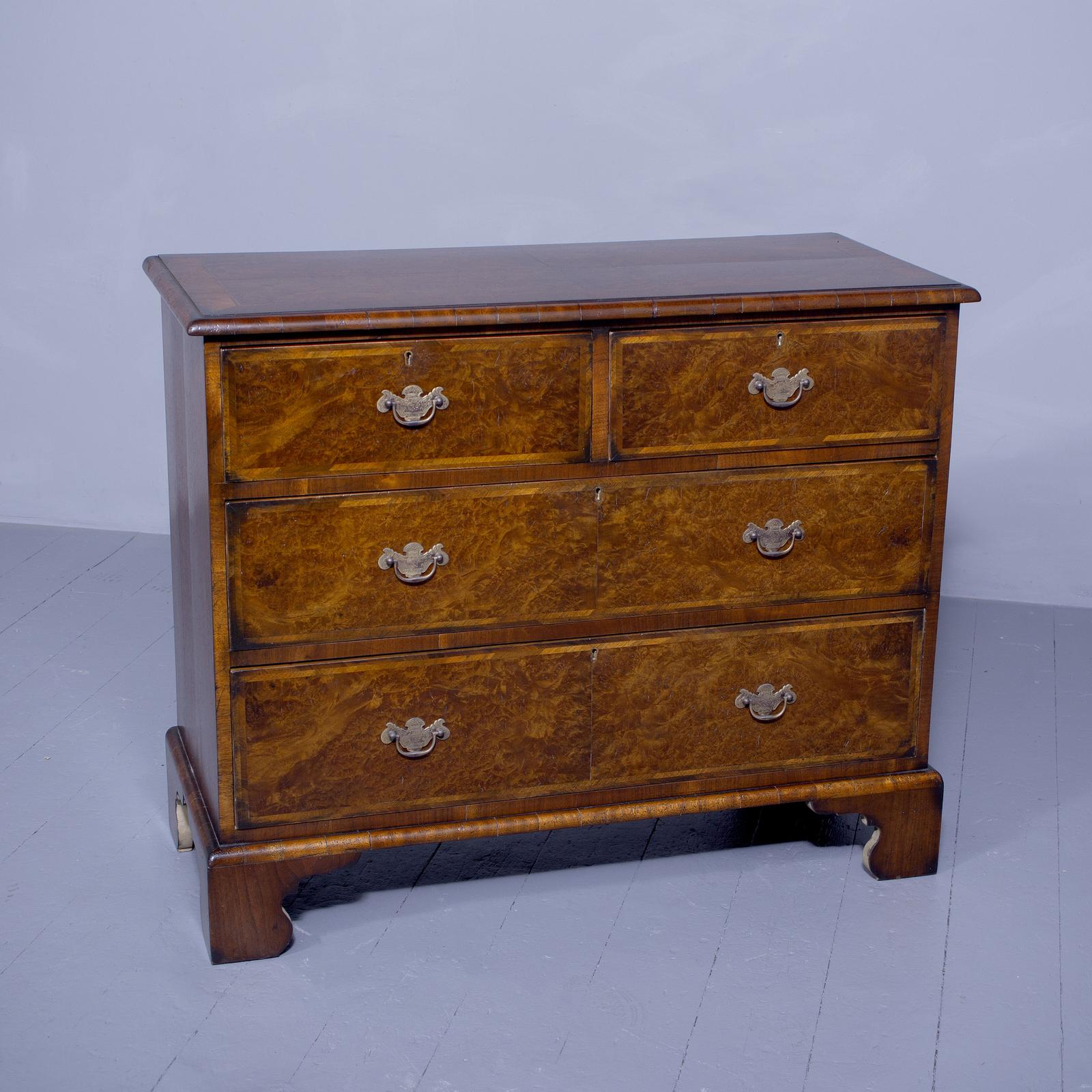 George 2nd Style, Neat-sized Burr Walnut Chest of Drawers (1 of 6) George 2nd Style, Neat-sized Burr Walnut Chest of Drawers (1 of 6)