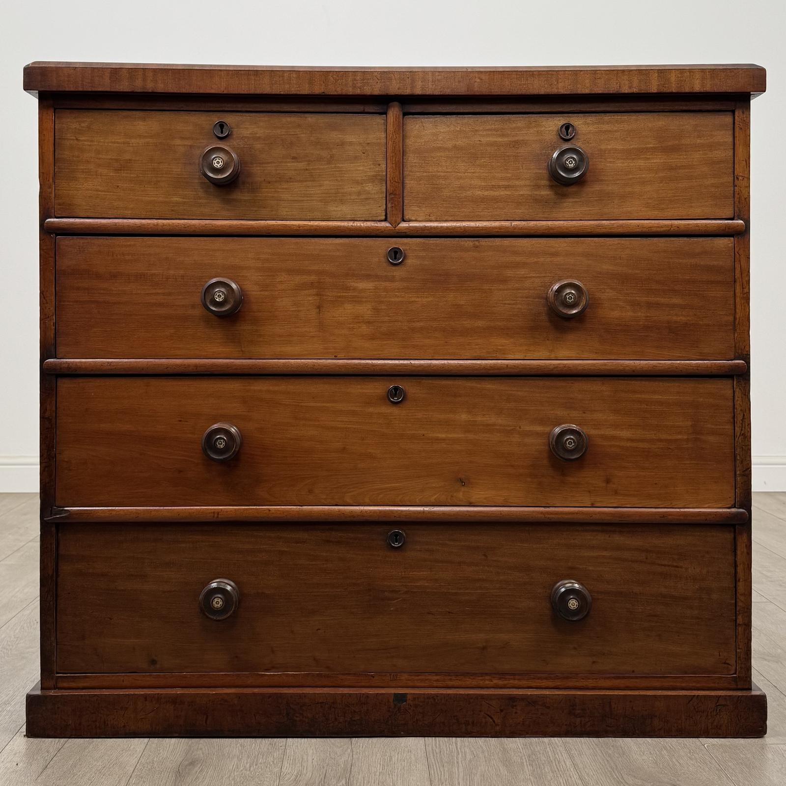 Antique 19th Century Victorian Mahogany Chest Of Drawers (1 of 12) Antique 19th Century Victorian Mahogany Chest Of Drawers (1 of 12)