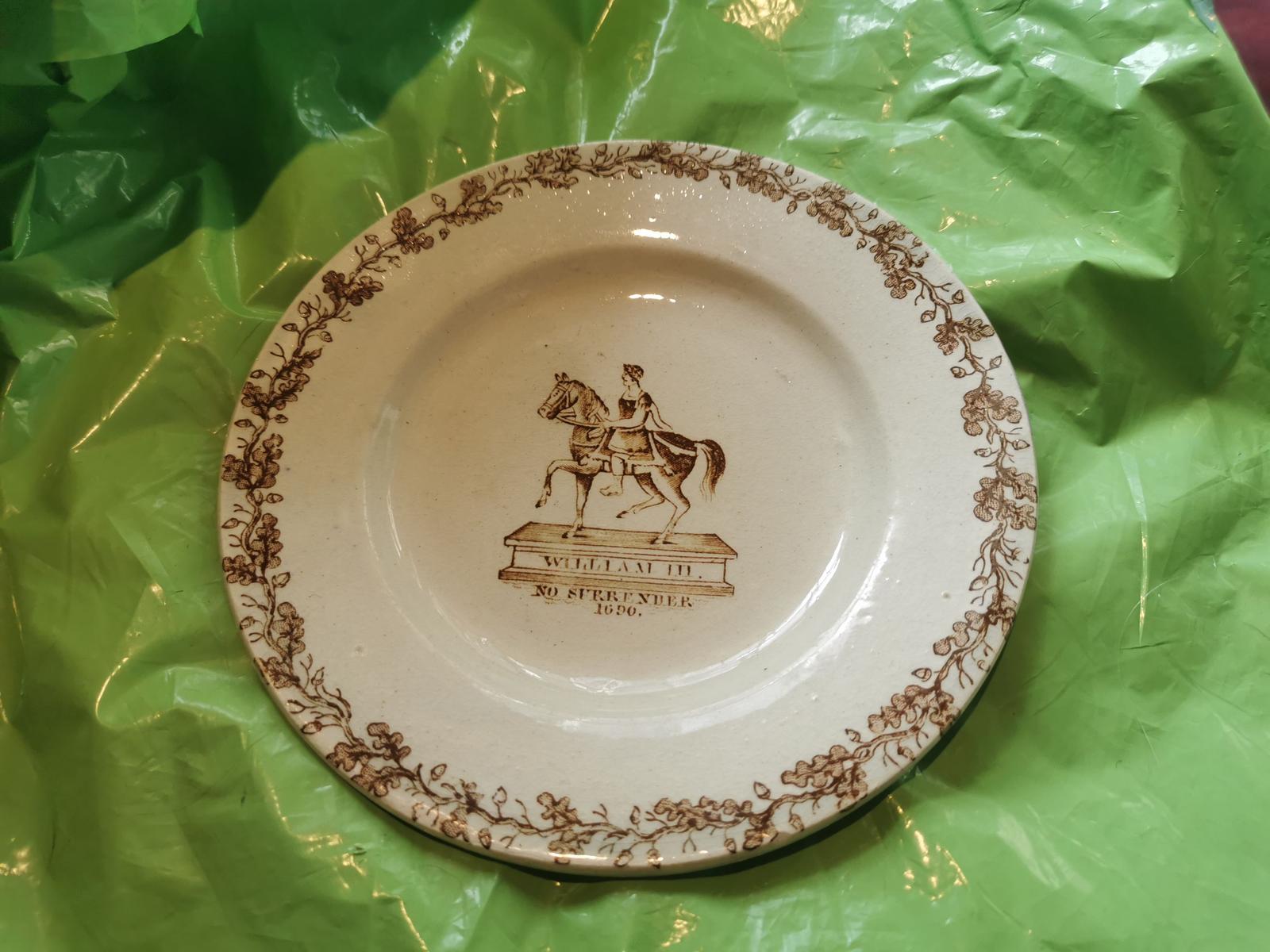 Irish Nursery Plate with a Battle of the Boyne Theme (1 of 2)