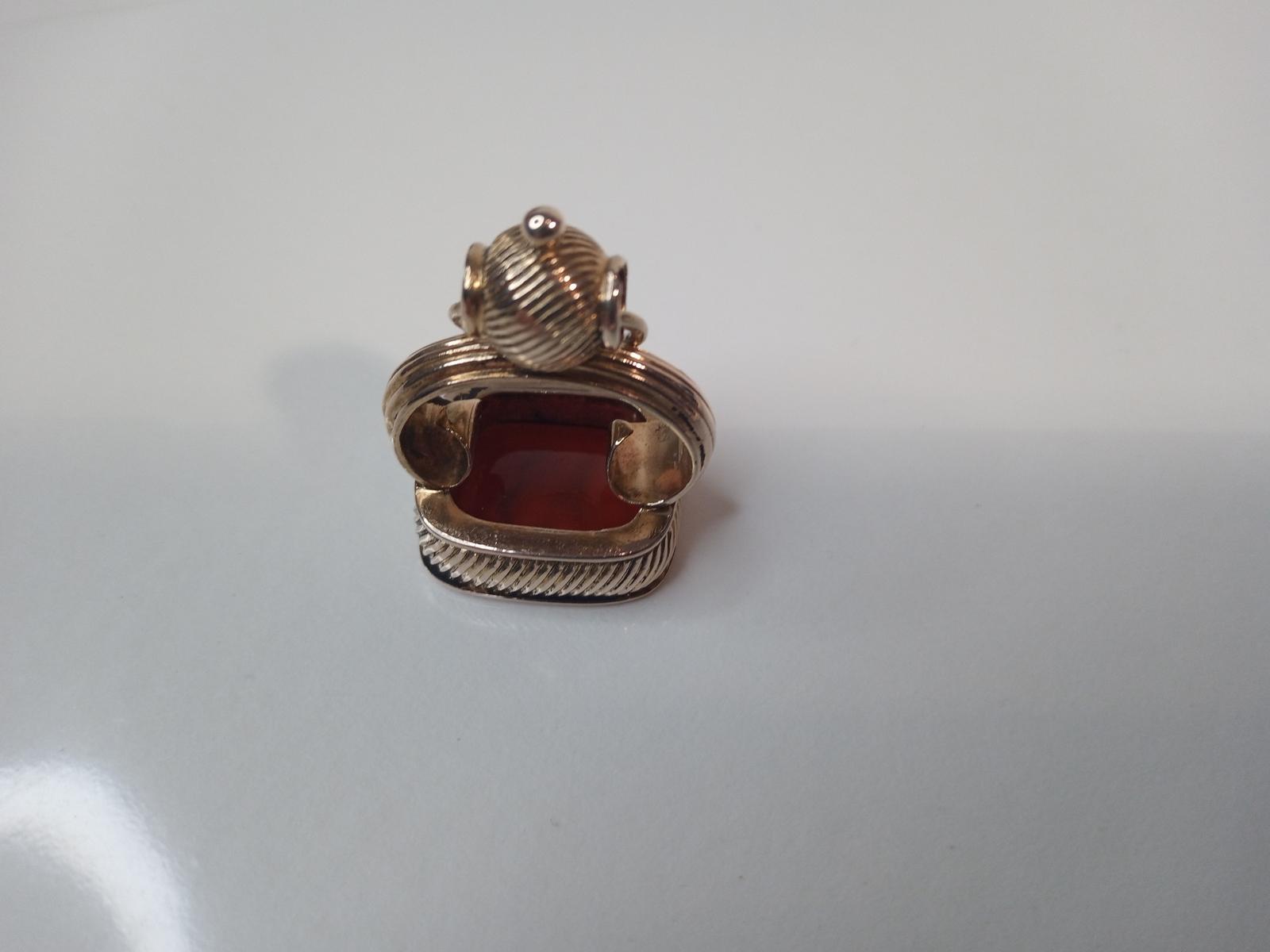 Nine Carat Gold Fob Seal (1 of 4)