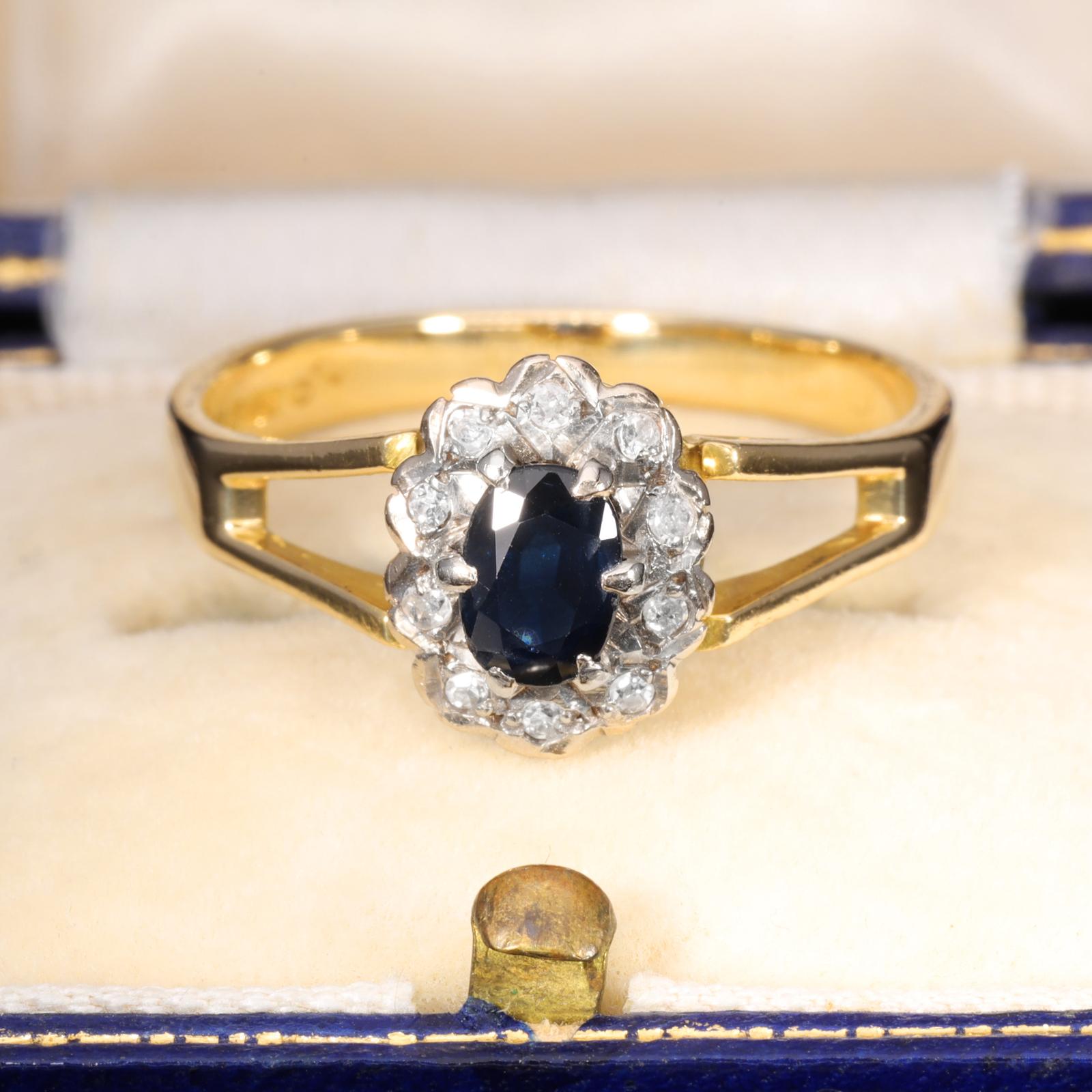 The Vintage 1983 Sapphire and Diamond Cluster Floral Ring (1 of 7)