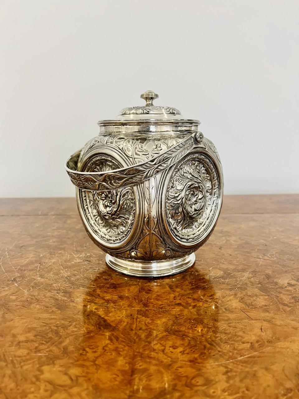 Stunning Quality Antique Victorian Silver Plated Biscuit Barrel (1 of 5) Stunning Quality Antique Victorian Silver Plated Biscuit Barrel (1 of 5)