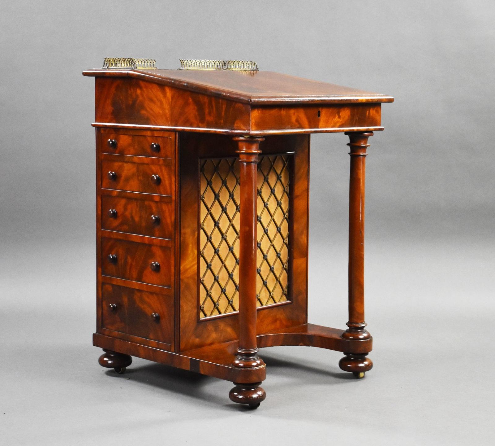 Victorian Flame Mahogany Davenport (1 of 13)