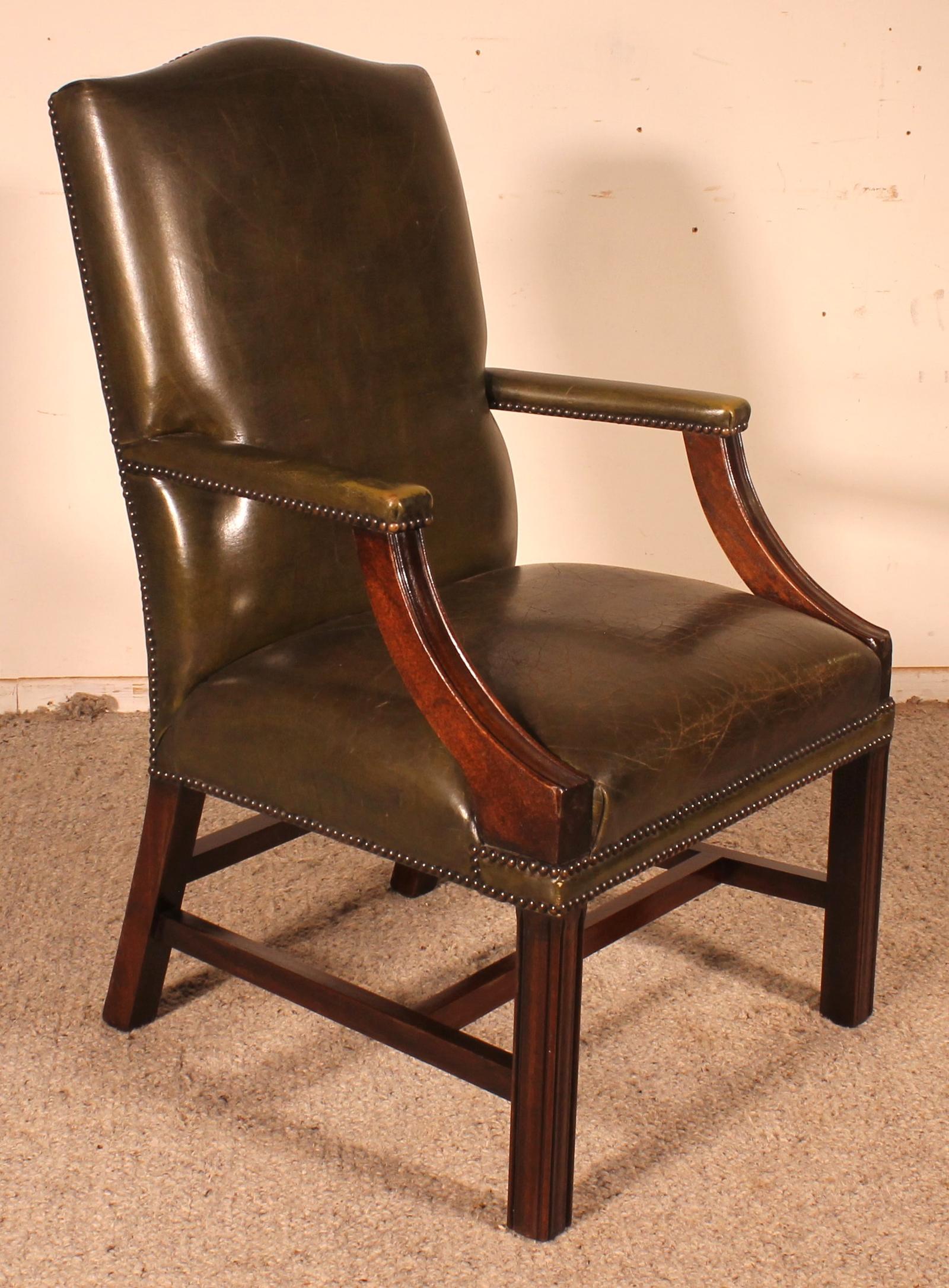 English Armchair in Dark Green Leather (1 of 9)