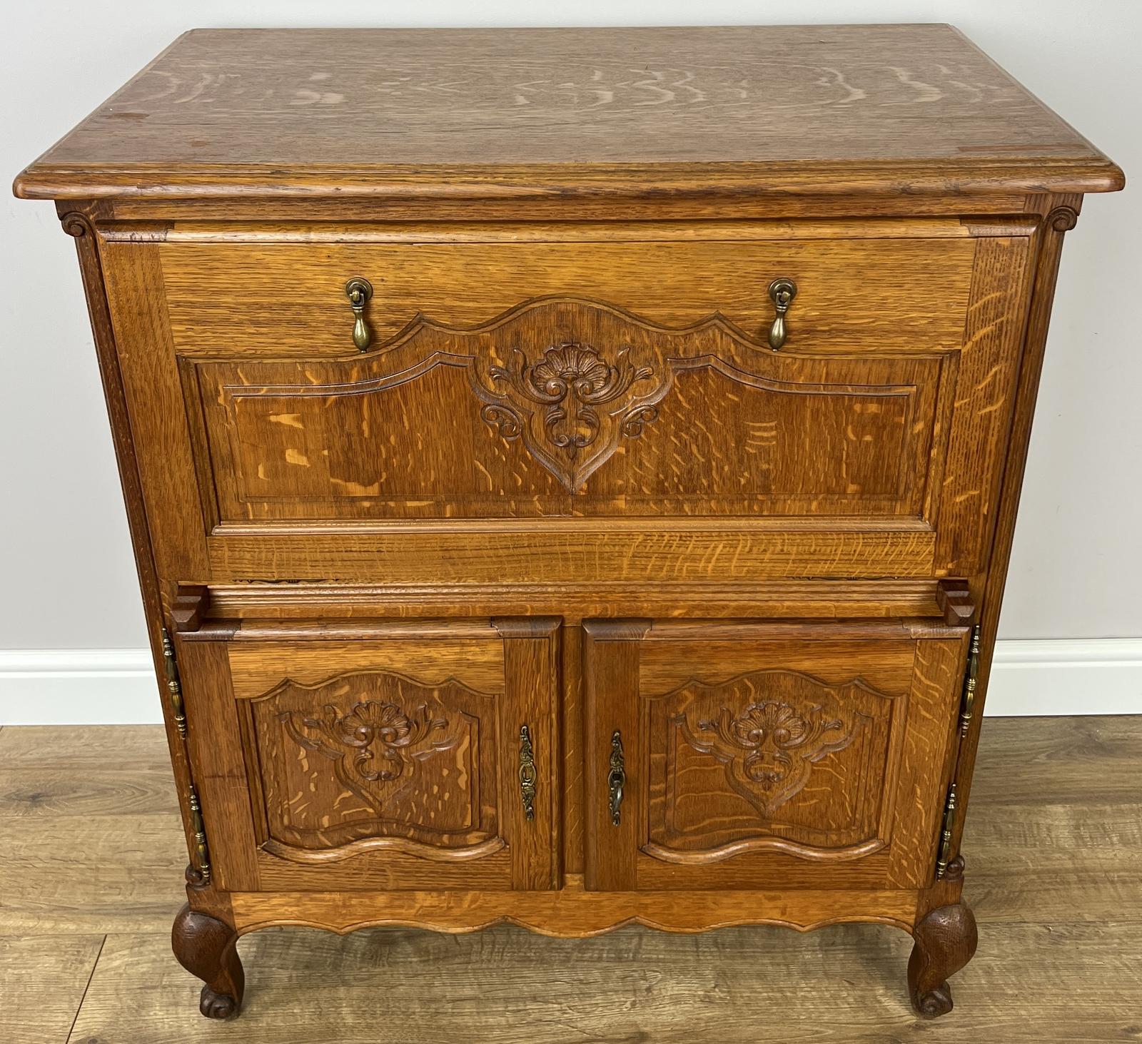 Cabinet Vintage French Style Oak Sideboard Carved Cupboard (1 of 17) Cabinet Vintage French Style Oak Sideboard Carved Cupboard (1 of 17)