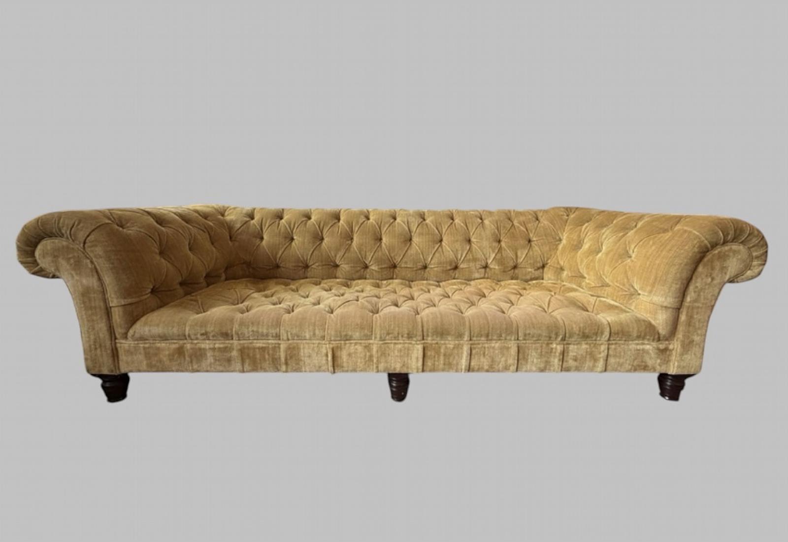 George Smith Deep-buttoned Chesterfield Sofa (1 of 11) George Smith Deep-buttoned Chesterfield Sofa (1 of 11)