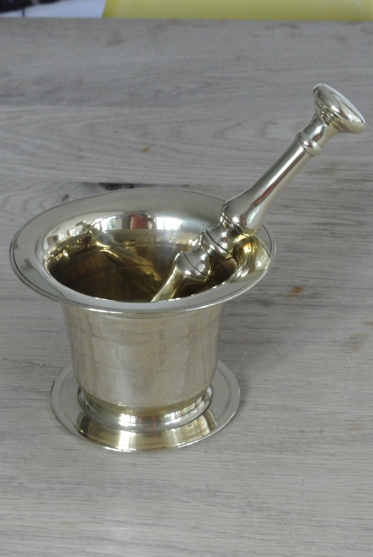 Victorian English Early 19th Century Brass Mortar & Pestle (1 of 3)