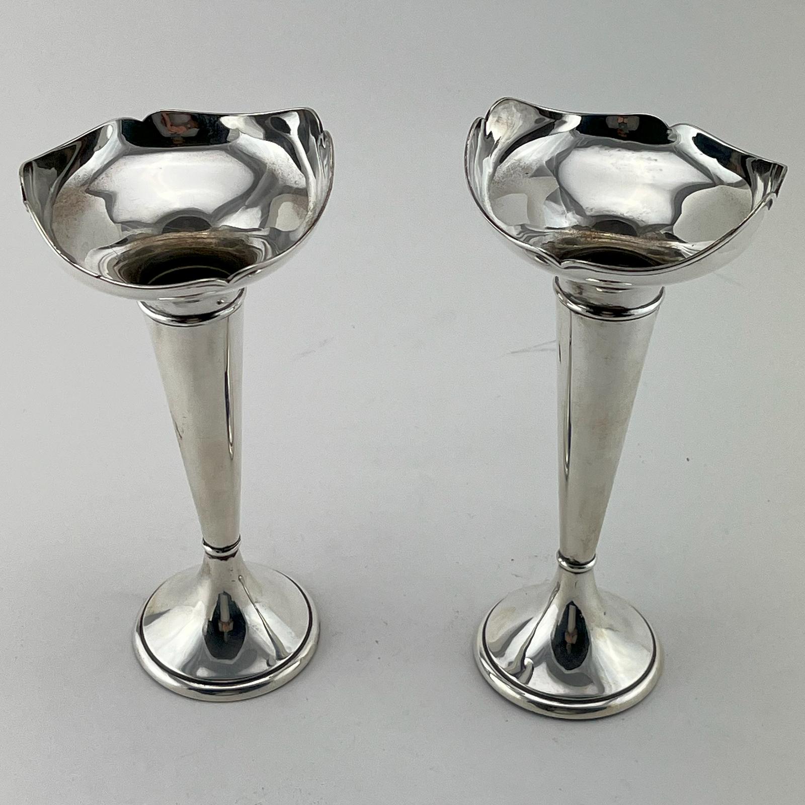 Pair of Sterling Silver Vases with Scolloped Shaped Bowls (1 of 5) Pair of Sterling Silver Vases with Scolloped Shaped Bowls (1 of 5)