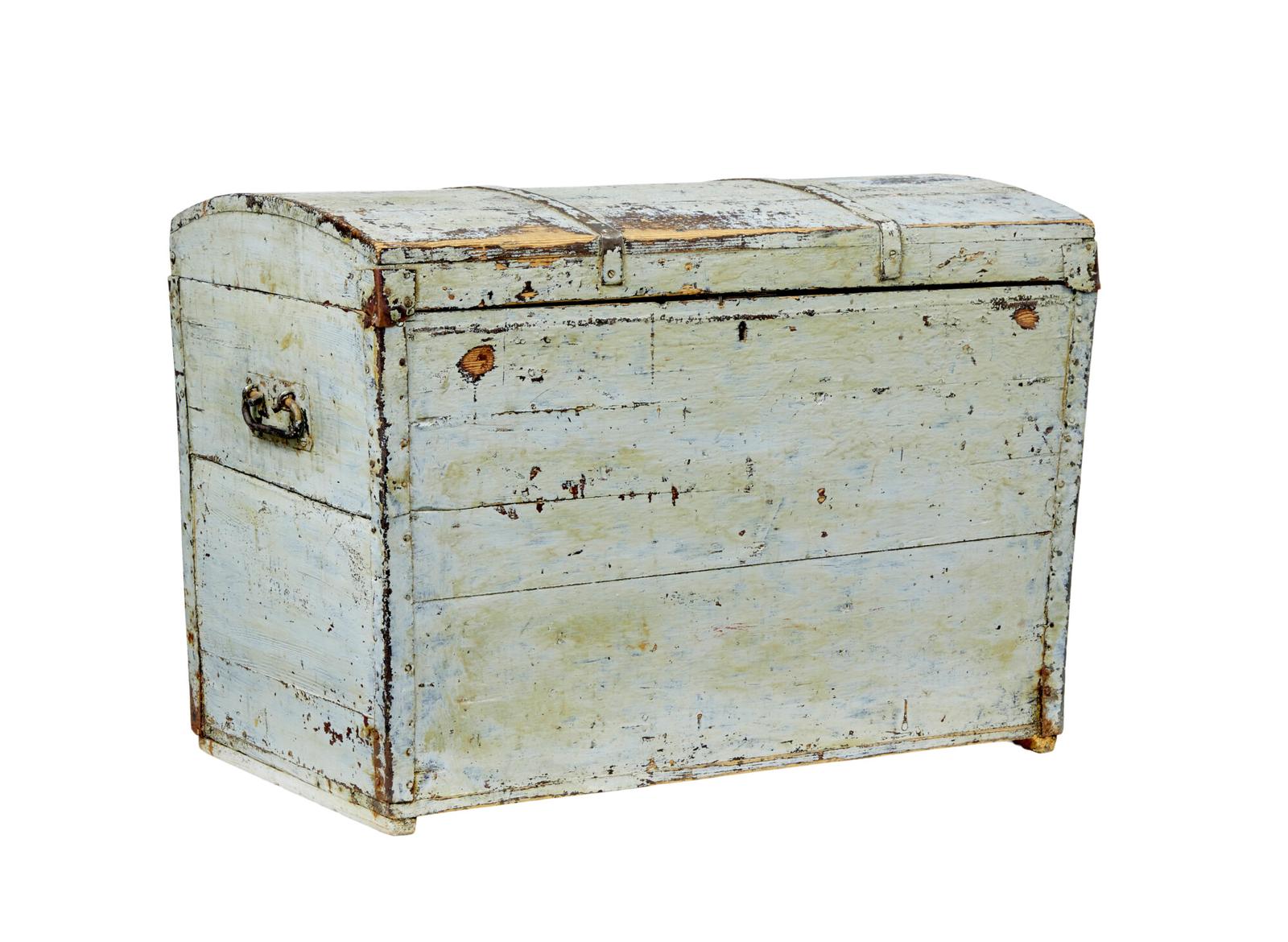 Scandinavian 19th Century Small Dome Top Trunk (1 of 9) Scandinavian 19th Century Small Dome Top Trunk (1 of 9)
