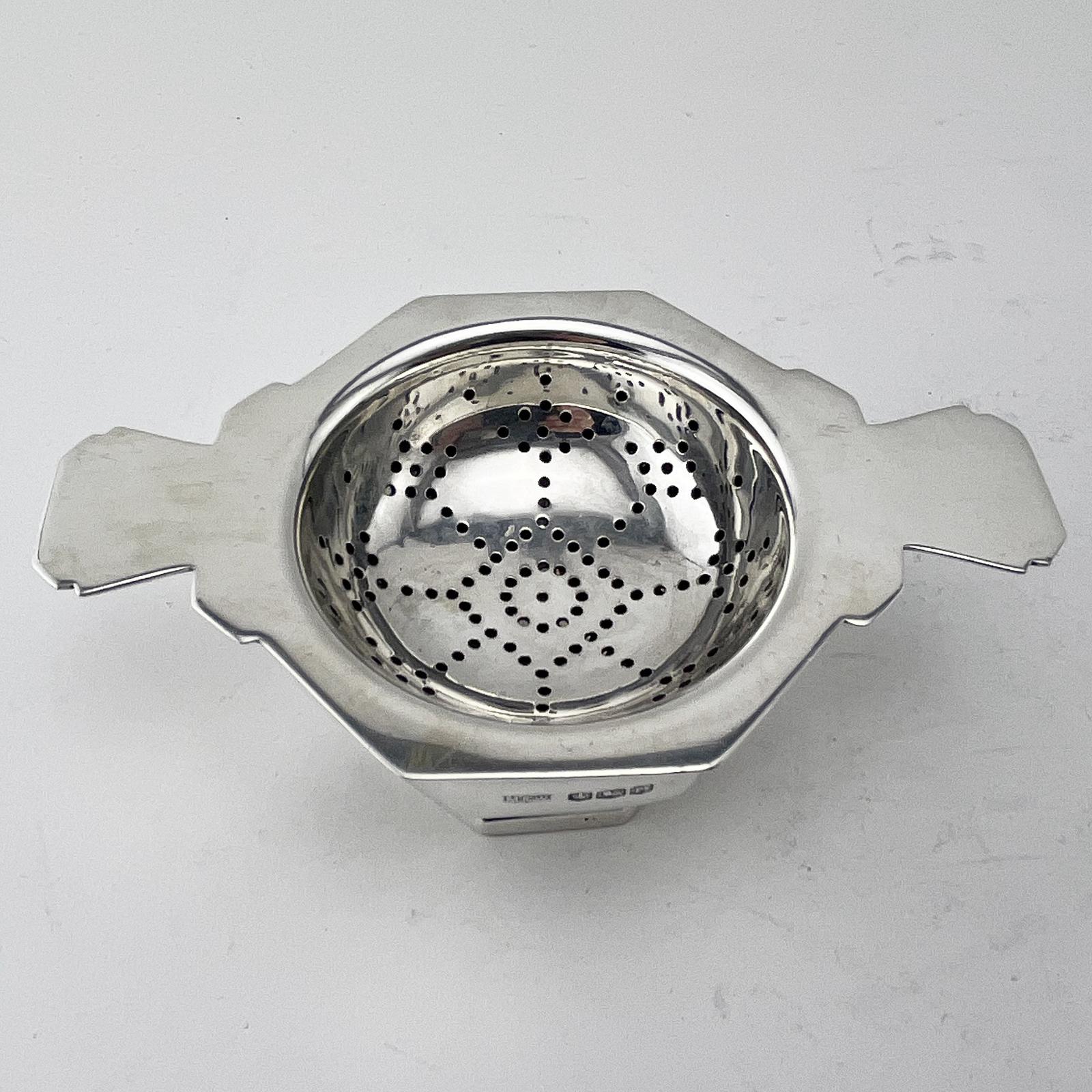 Exceptional Mappin & Webb Sterling Silver Tea Strainer (1 of 6)