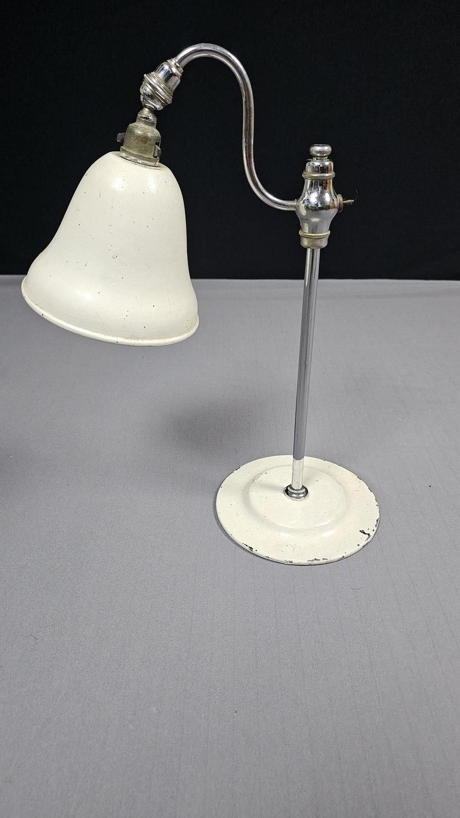 Vintage Supreme Adapt a Lite Table Lamp (1 of 7)