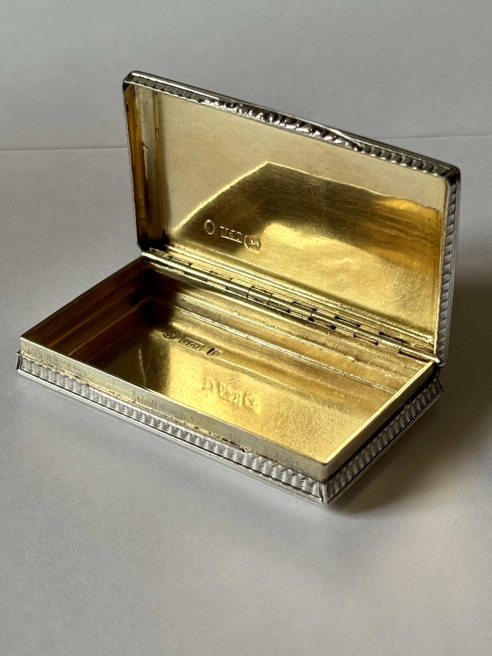 Early Victorian Silver Gilt Snuff Box Nathaniel Mills Birmingham 1838 (1 of 15) Early Victorian Silver Gilt Snuff Box Nathaniel Mills Birmingham 1838 (1 of 15)