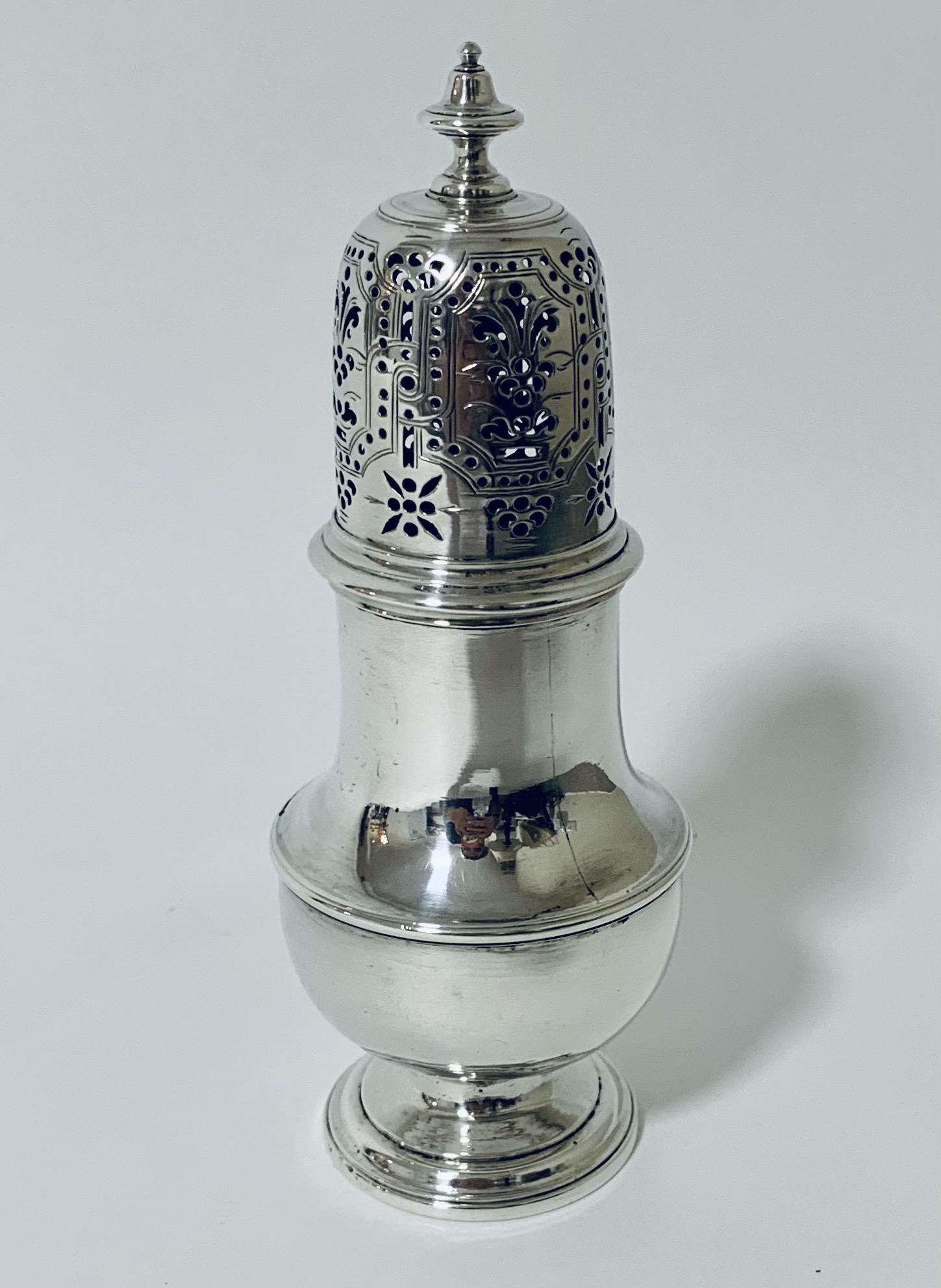 18th Century Solid Sterling Silver Sugar Caster Shaker by Thomas Bamford (1 of 11) 18th Century Solid Sterling Silver Sugar Caster Shaker by Thomas Bamford (1 of 11)