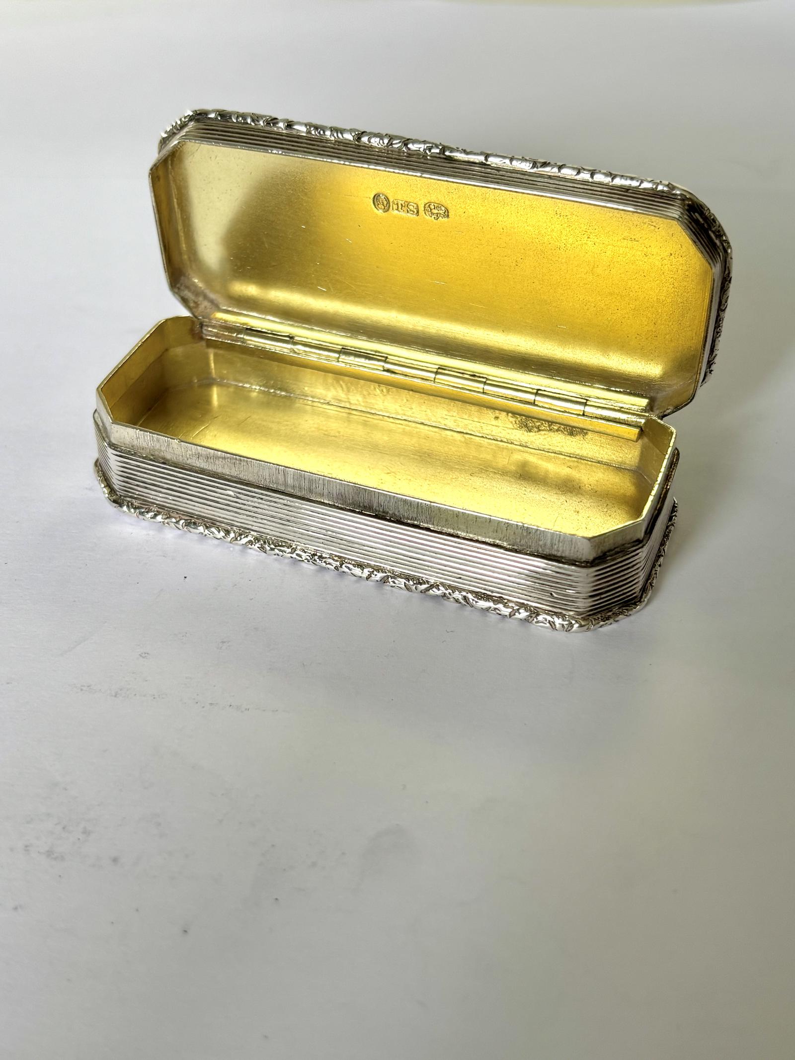 Large William IV Silver Gilt Snuff Box - Thomas Shaw - Birmingham 1836 (82.7g) (1 of 10) Large William IV Silver Gilt Snuff Box - Thomas Shaw - Birmingham 1836 (82.7g) (1 of 10)