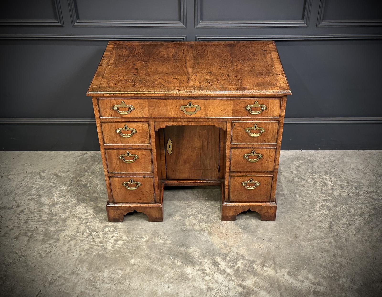 18th Century Walnut Kneehole Desk (1 of 14) 18th Century Walnut Kneehole Desk (1 of 14)