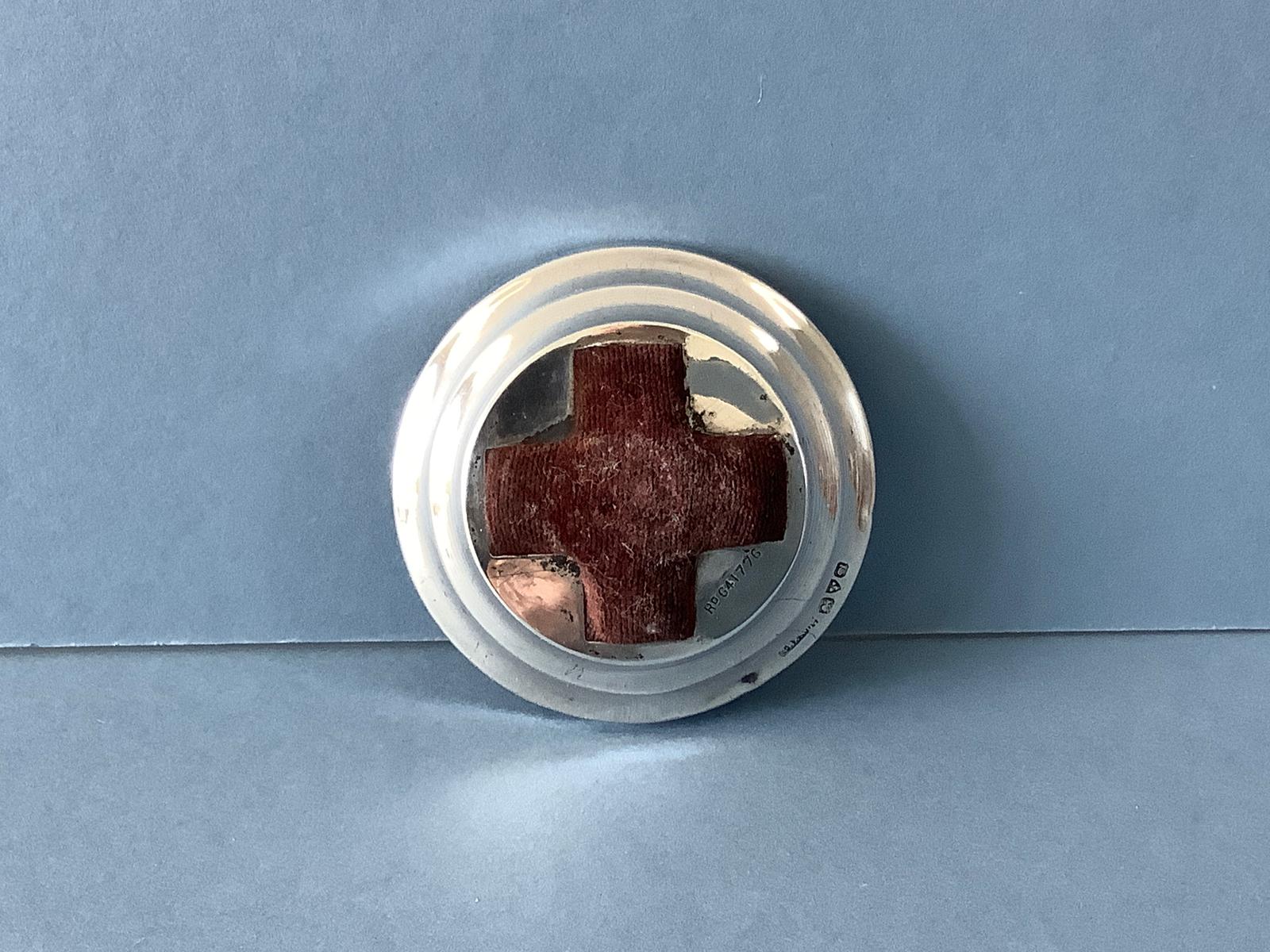 Antique Silver WWI Red Cross Pin Cushion (1 of 5) Antique Silver WWI Red Cross Pin Cushion (1 of 5)