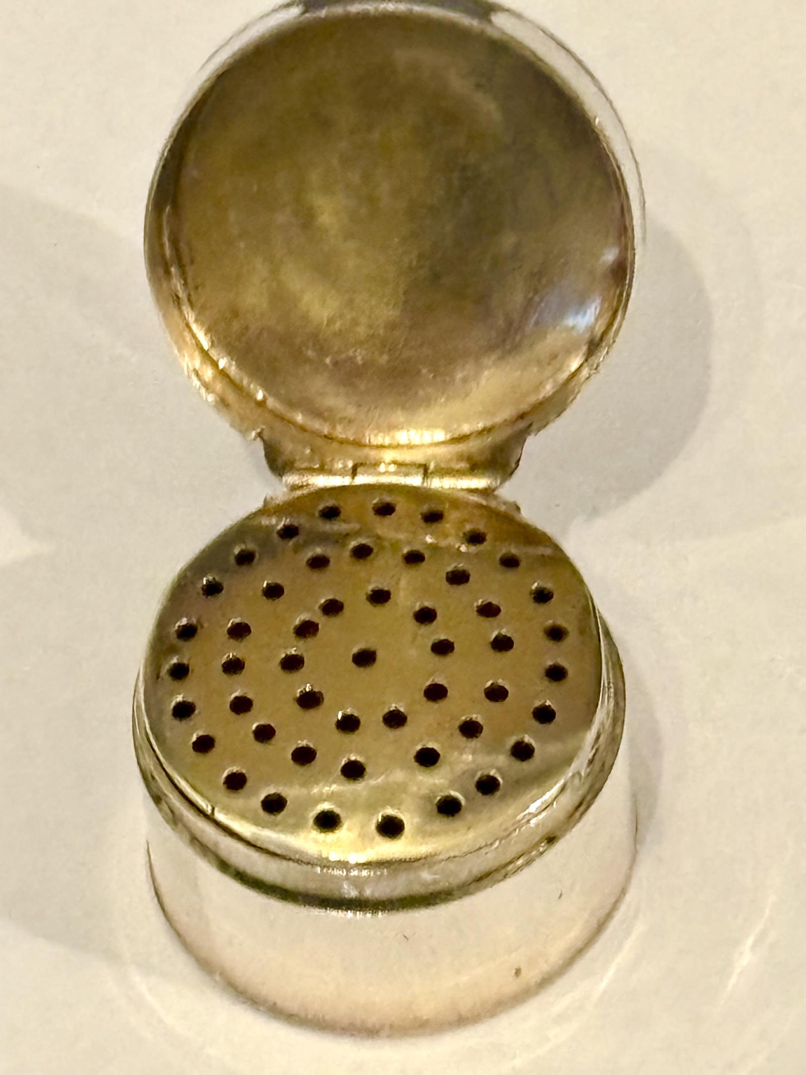 George III Silver Gilt Vinaigrette Rare Cylindrical Circular Form with Sponge (1 of 15)