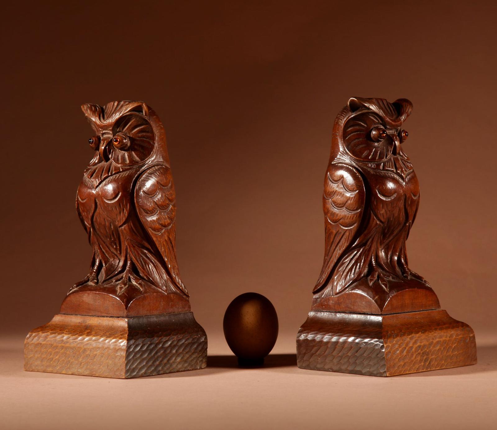 Black Forest Unusual Large Amusing Pair of Owl Carved Wooden Bookends 1900-1920 (1 of 15) Black Forest Unusual Large Amusing Pair of Owl Carved Wooden Bookends 1900-1920 (1 of 15)
