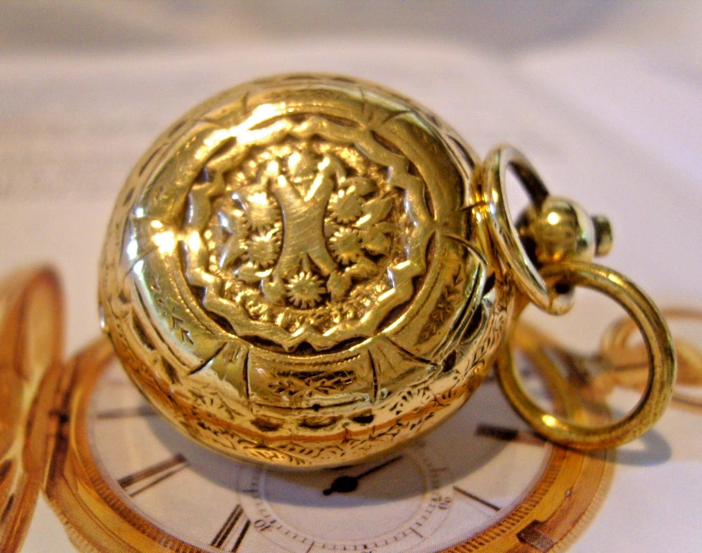 Pocket Watch Chain Sovereign Case Fob Victorian 1890s Big Chunky Brass Fob (1 of 16)