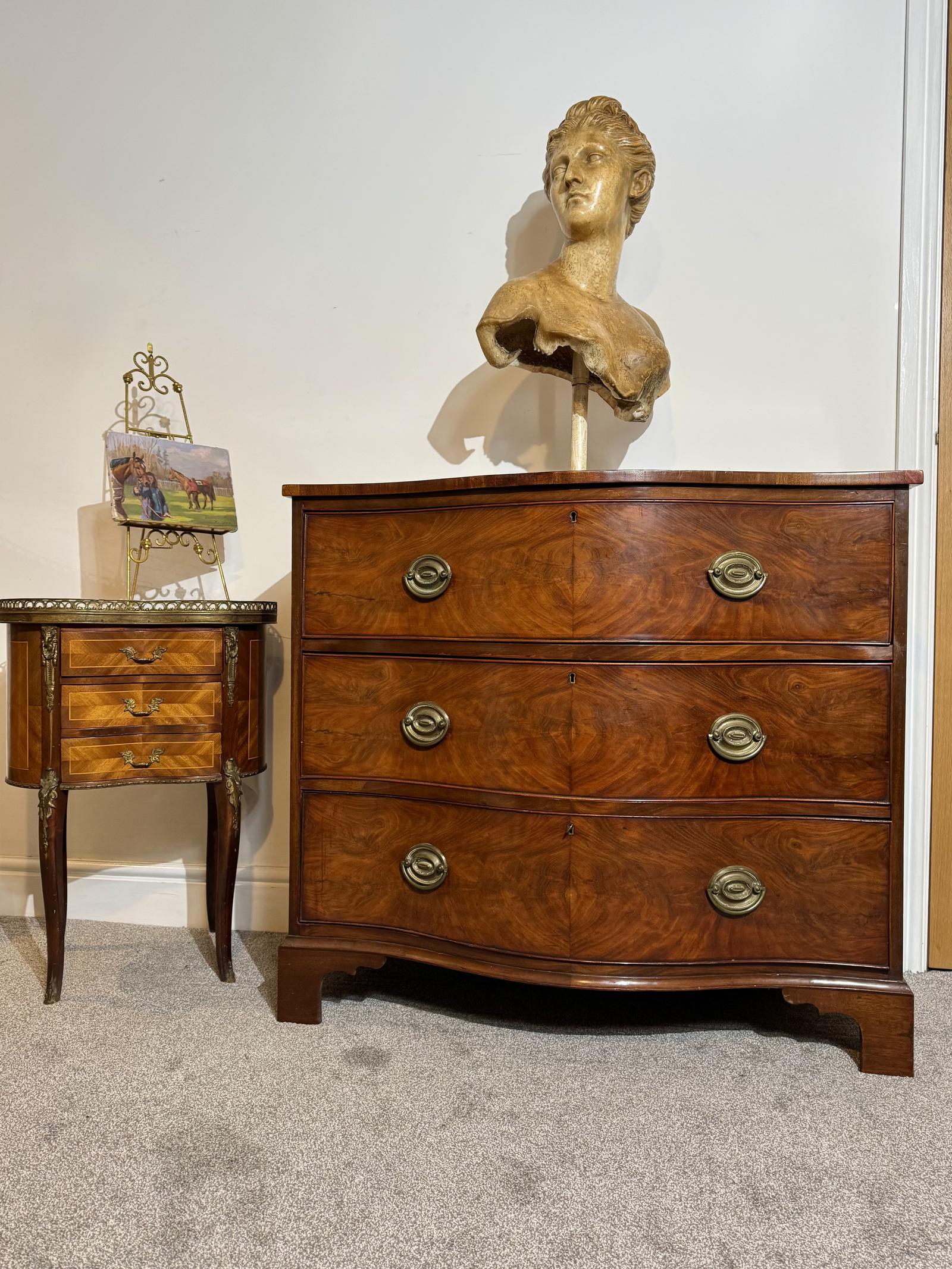 Georgian Mahogany Serpentine Chest of Drawers (1 of 13)