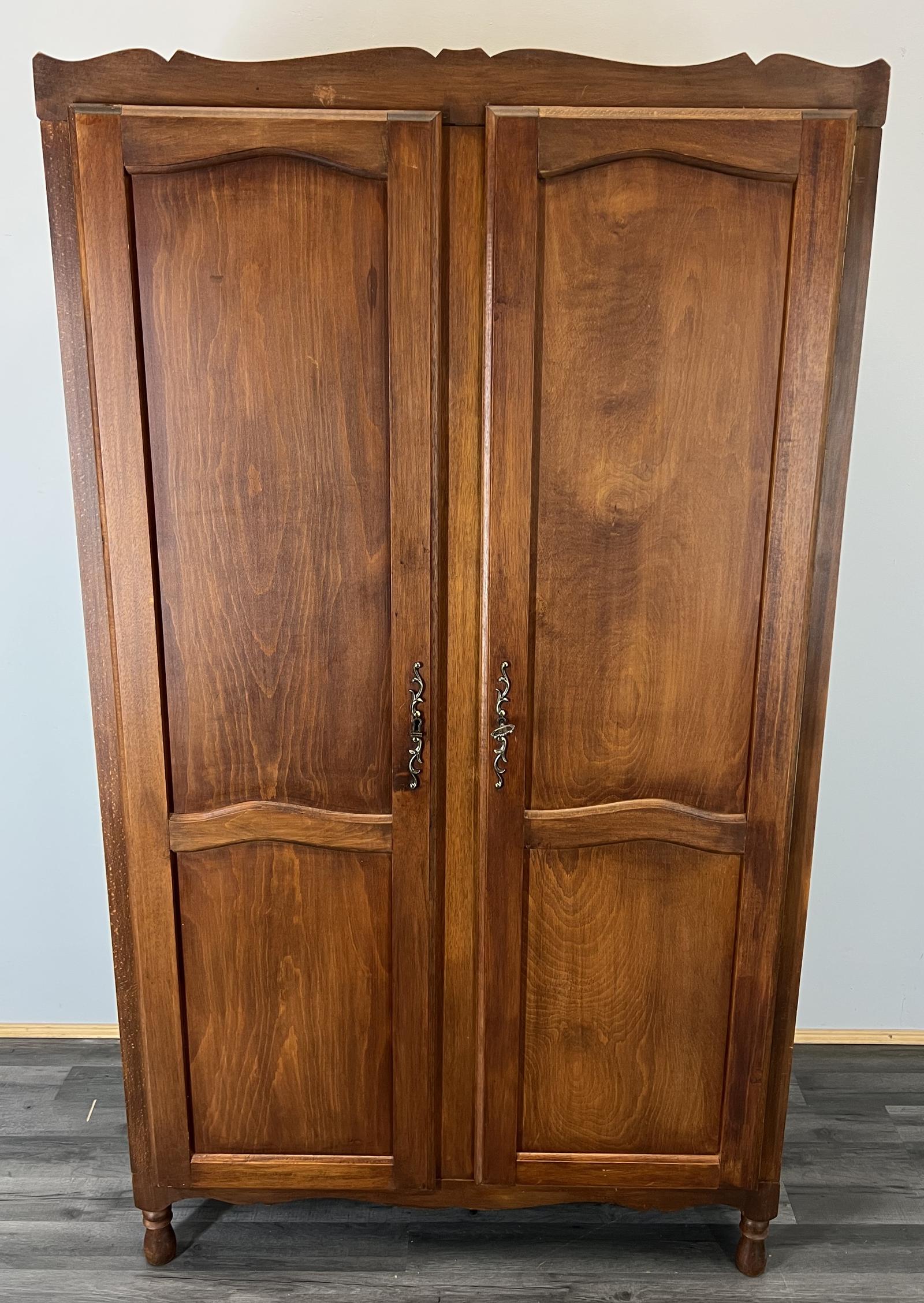Wardrobe Vintage French Carved 2 Door Closet Armoire (LOT 3856) (1 of 11) Wardrobe Vintage French Carved 2 Door Closet Armoire (LOT 3856) (1 of 11)