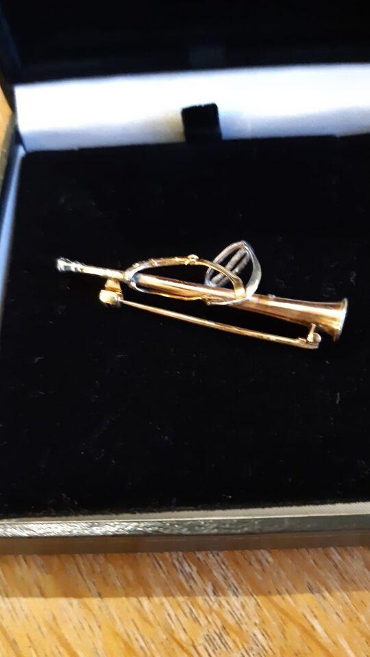 Gold Antique Hunting Brooch (1 of 3)