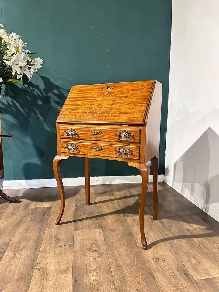 Vintage Mahogany Inlaid Bureau (1 of 17)