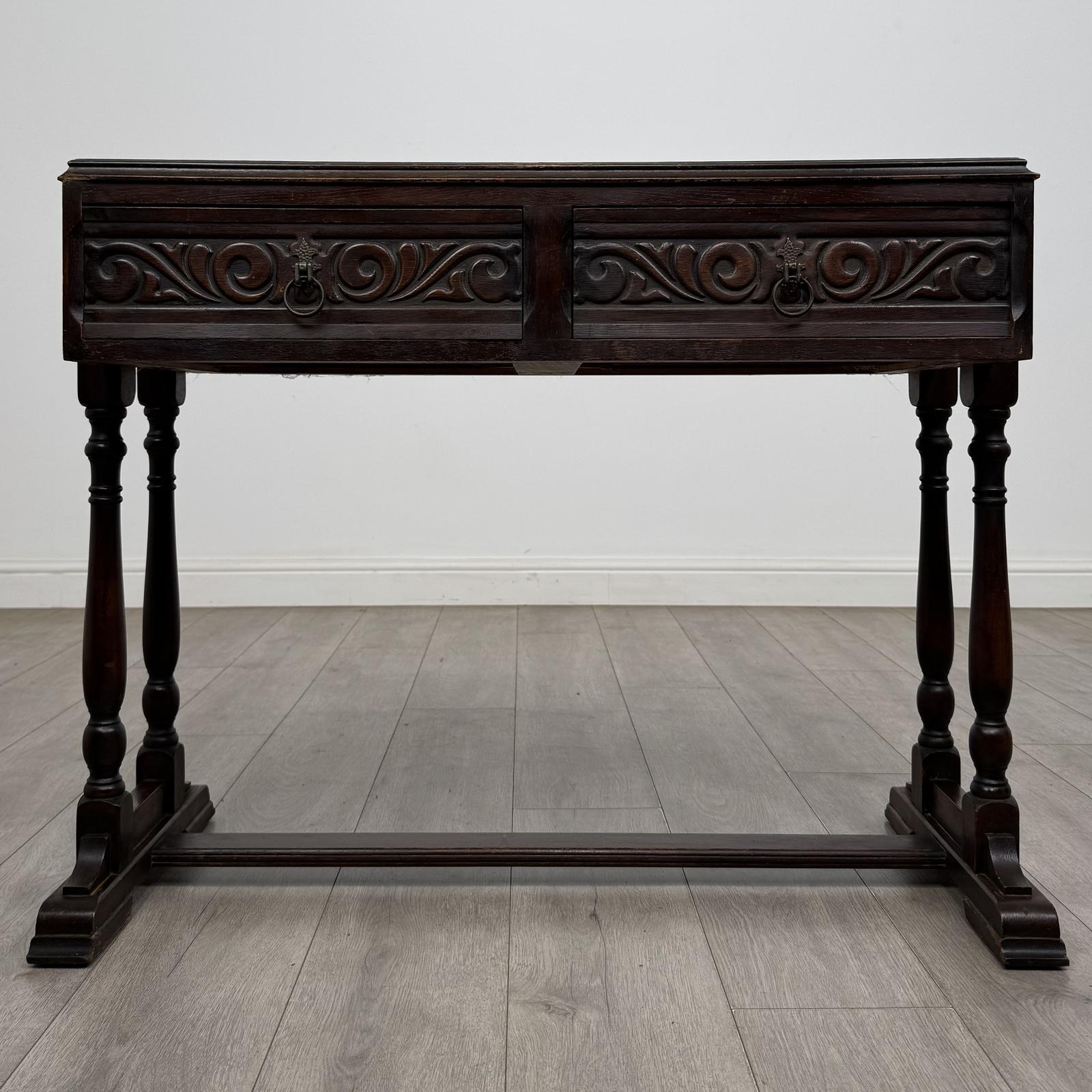 Antique 20th Century Carved Oak Side Table (1 of 11) Antique 20th Century Carved Oak Side Table (1 of 11)