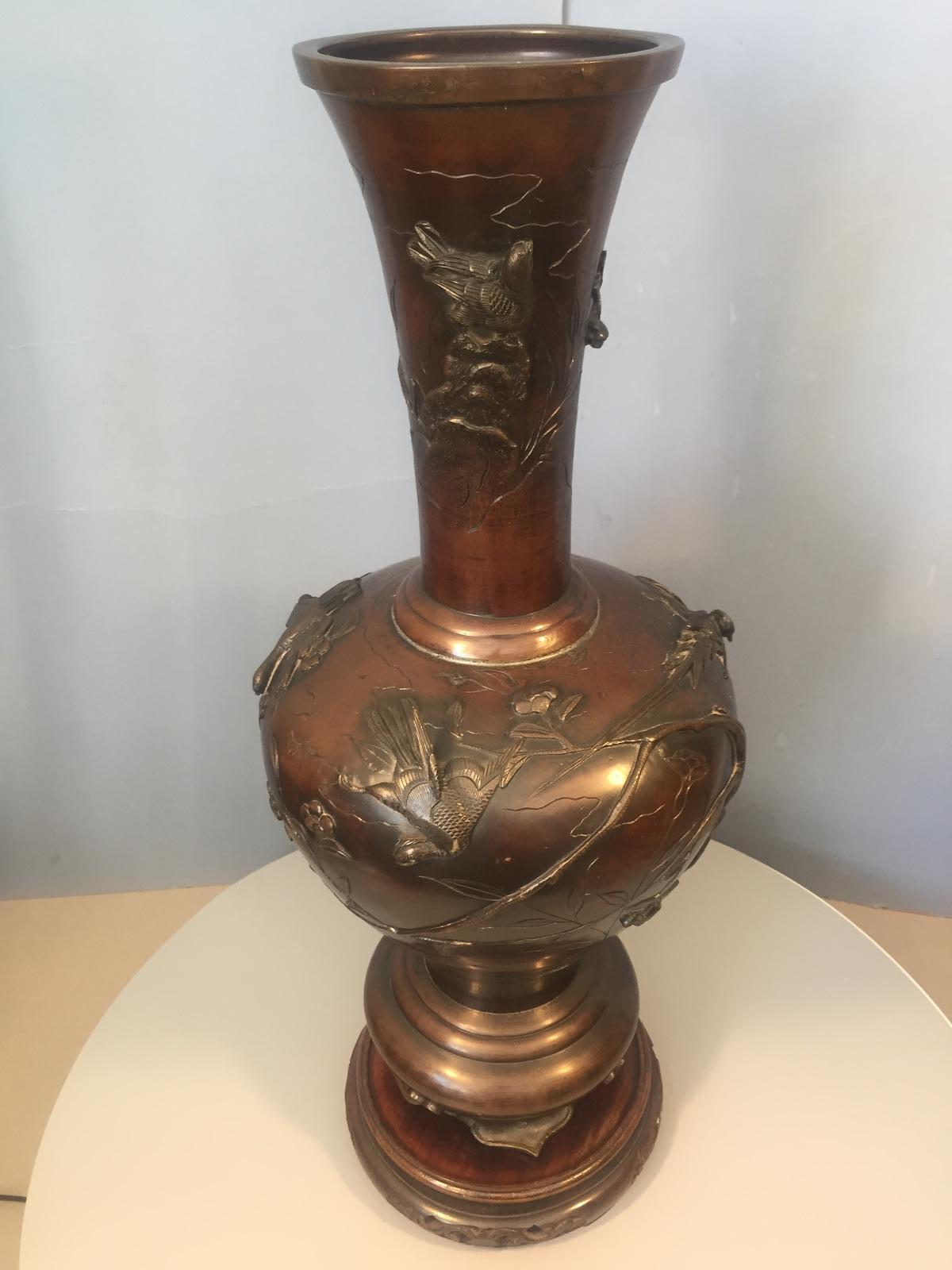 Japanese Cast Bronze Urn 19th Century Meiji Period (1 of 10)