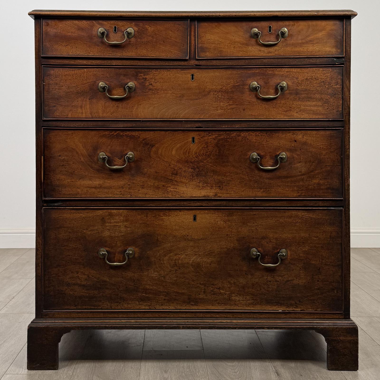 Antique 18th Century Georgian Mahogany Chest of Drawers (1 of 11) Antique 18th Century Georgian Mahogany Chest of Drawers (1 of 11)