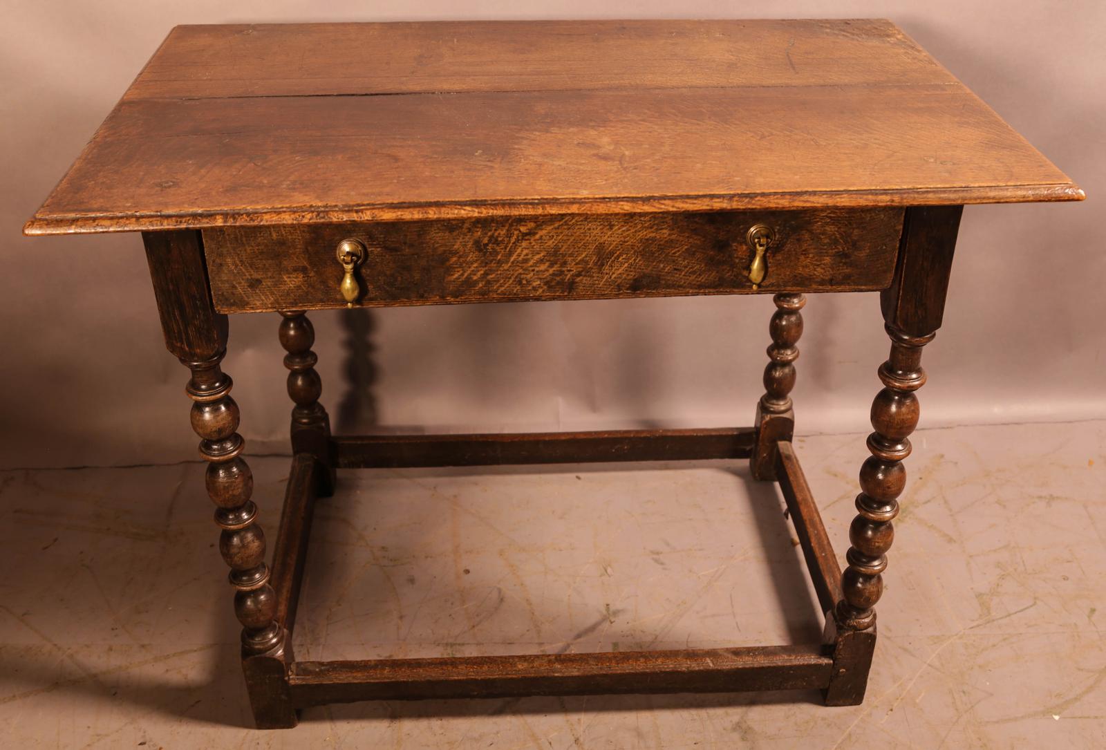 Single Drawer Side Table in Oak (1 of 9)