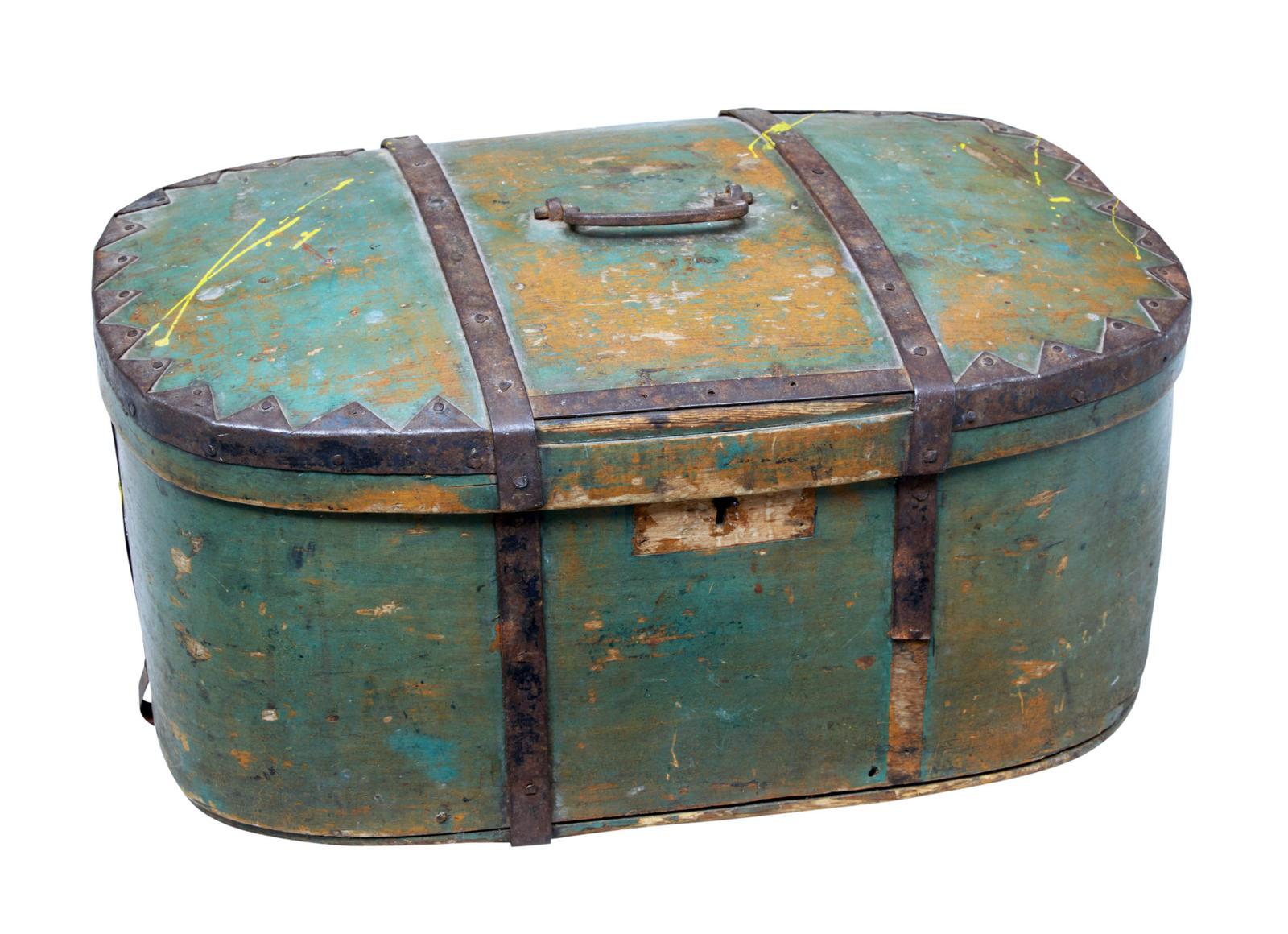 Mid 19th Century Swedish Painted Pine Shaped Box (1 of 7) Mid 19th Century Swedish Painted Pine Shaped Box (1 of 7)