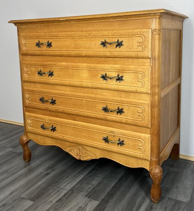 Vintage French Louis XIV Style  Chest of Drawers (1 of 9)