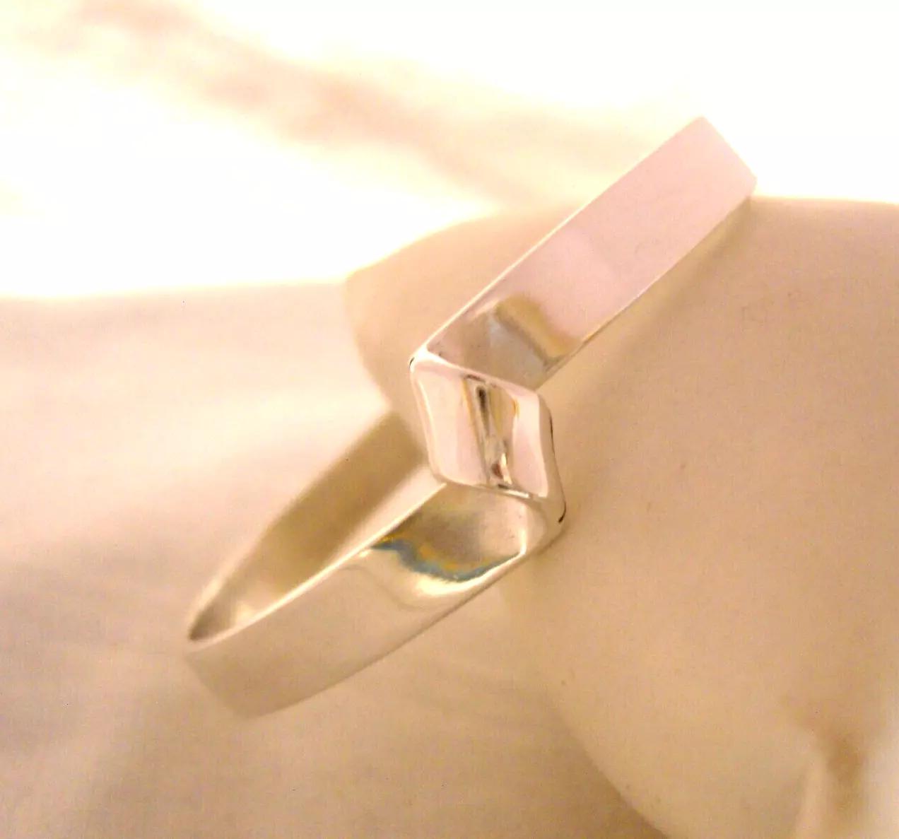 Silver Bangle Vintage Chunky Ribbon Twist Slip on Bracelet 7"L Heavy 31 Grams (1 of 12)