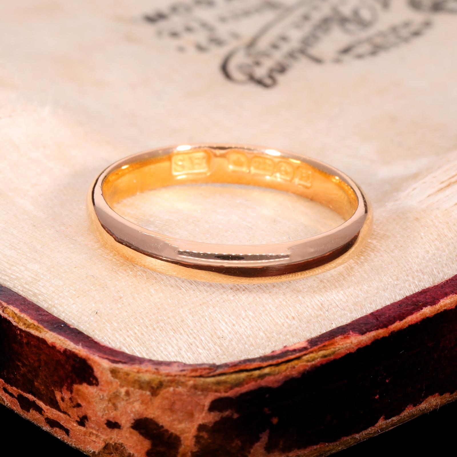 The Vintage 1932 22ct Gold Wedding Ring (1 of 2)