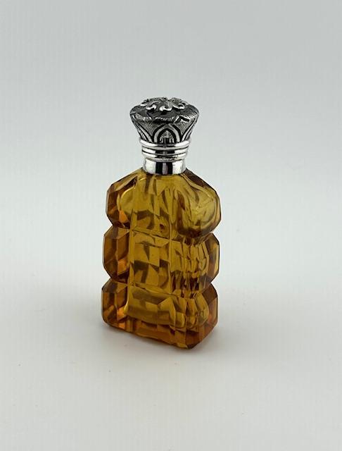 Rare Victorian Silver & Amber Cut Glass Scent Bottle (1 of 7) Rare Victorian Silver & Amber Cut Glass Scent Bottle (1 of 7)