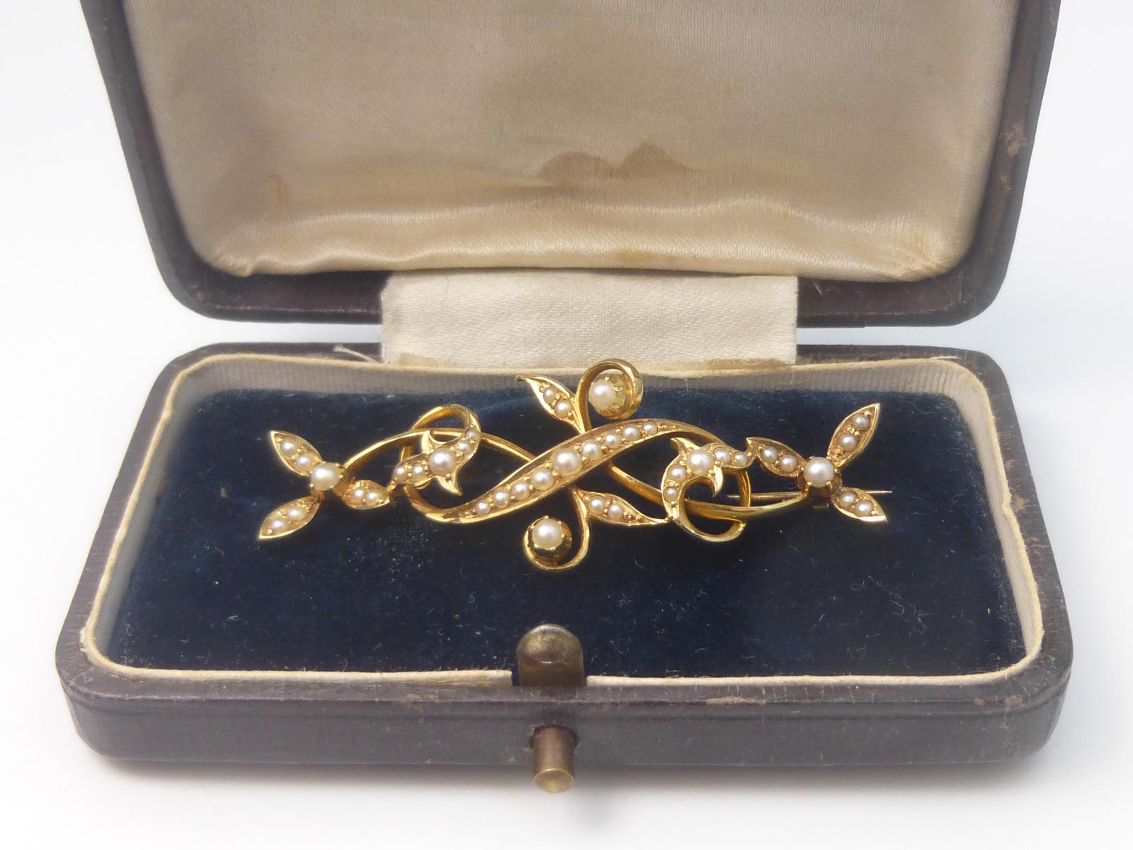 Edwardian Gold & Pearl Brooch (1 of 7)