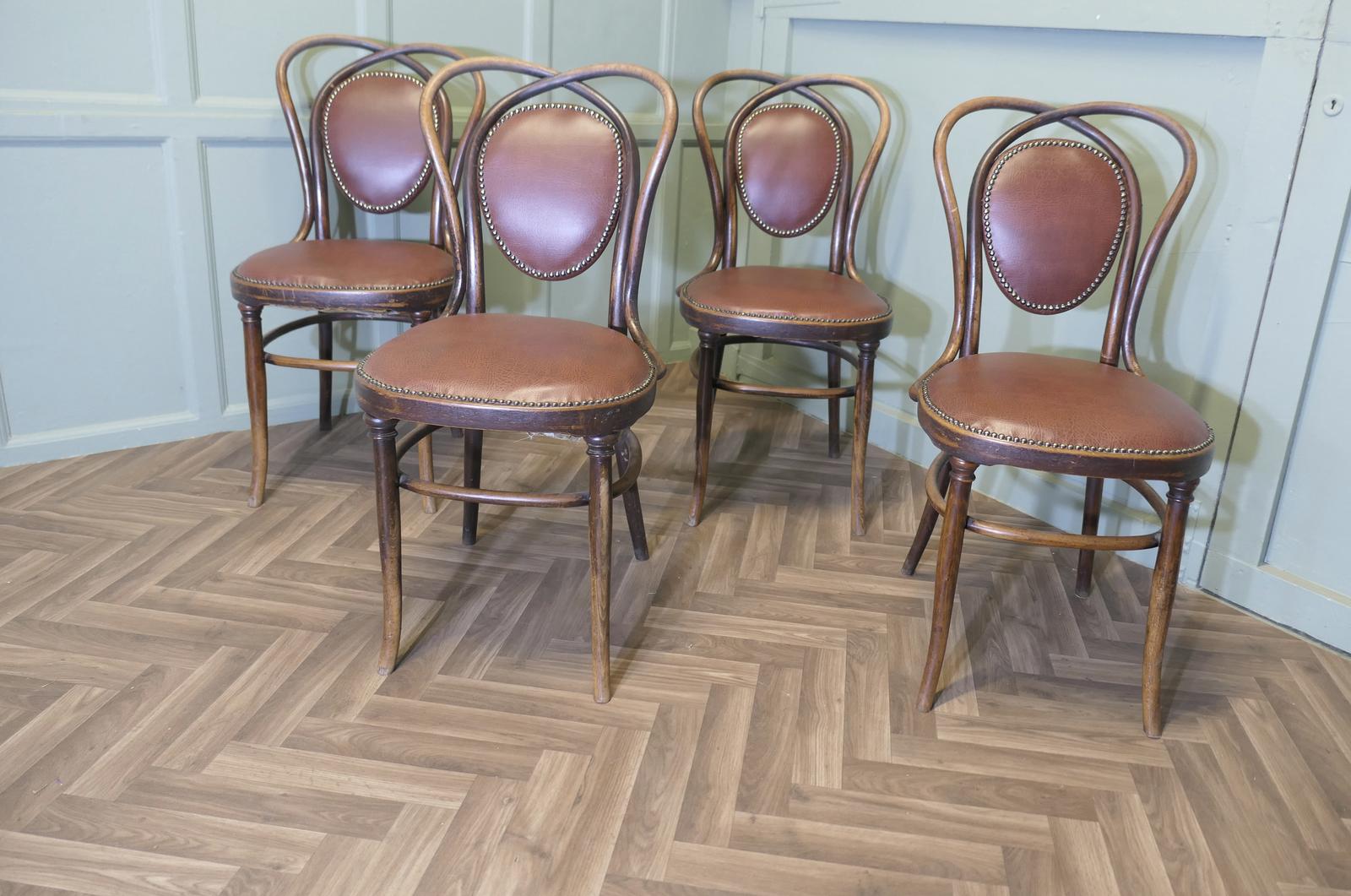 Set of 4 Thonet Bistro Bentwood Chairs (1 of 7)
